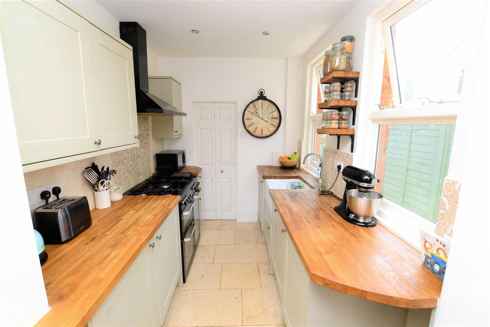 Liverpool Road, Reading Walmsley