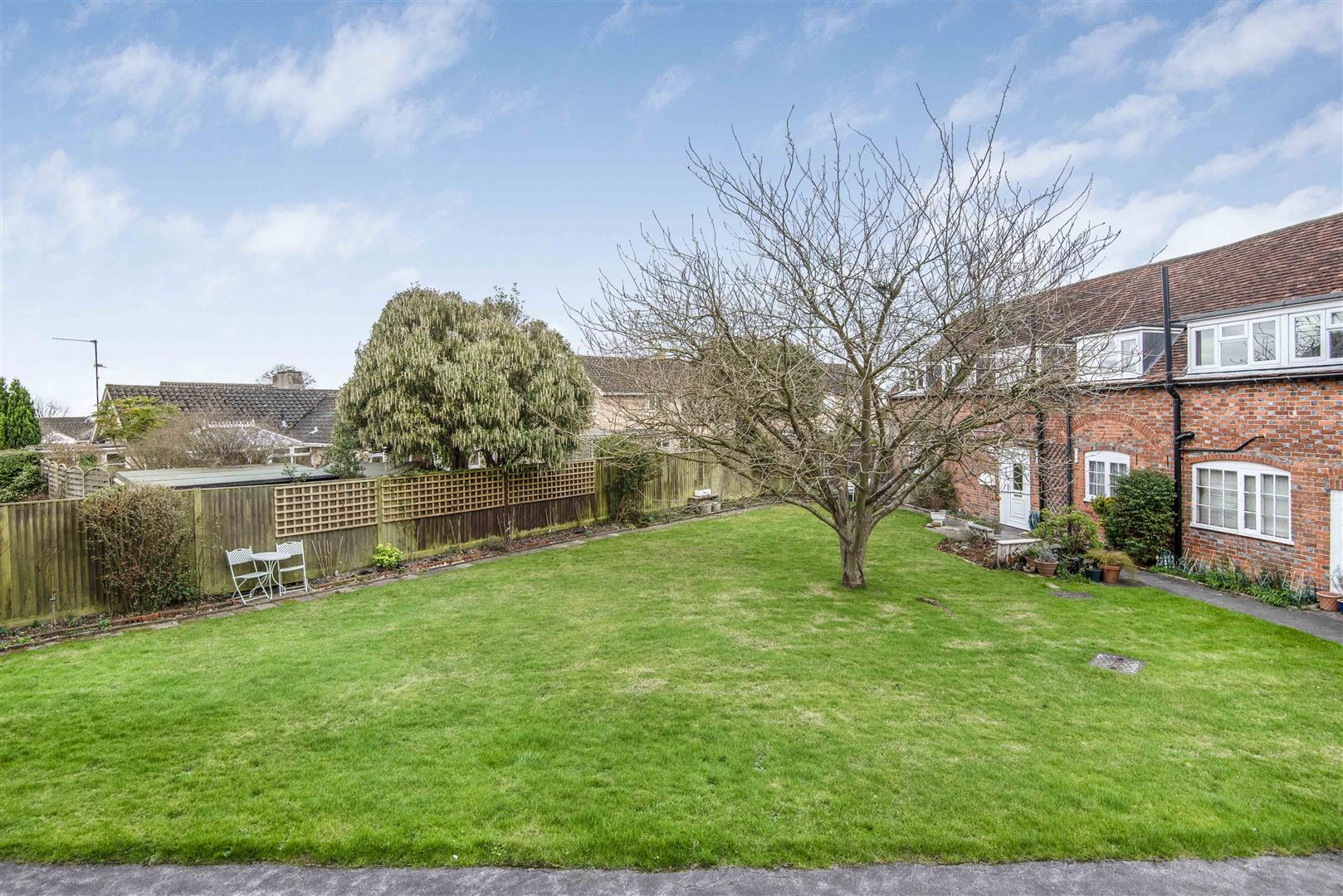 Rosehill House Peppard Road Emmer Green Apartment for sale in Reading