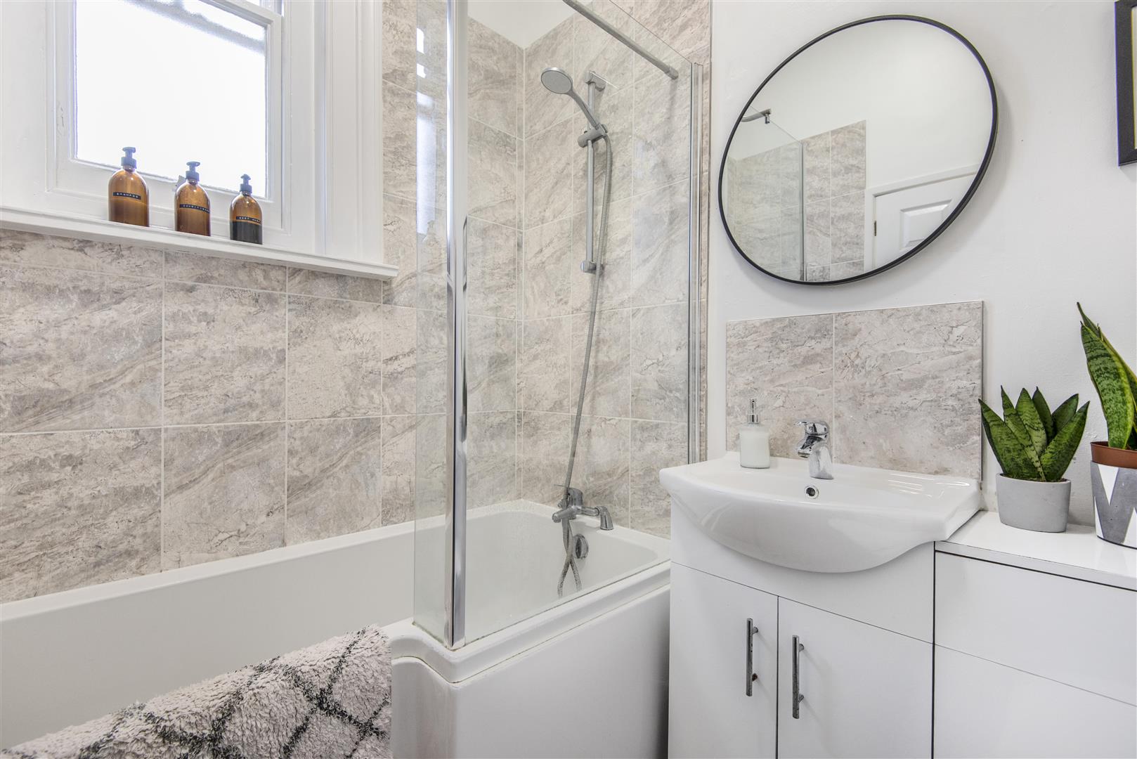 Rosehill House Peppard Road Emmer Green Apartment for sale in Reading