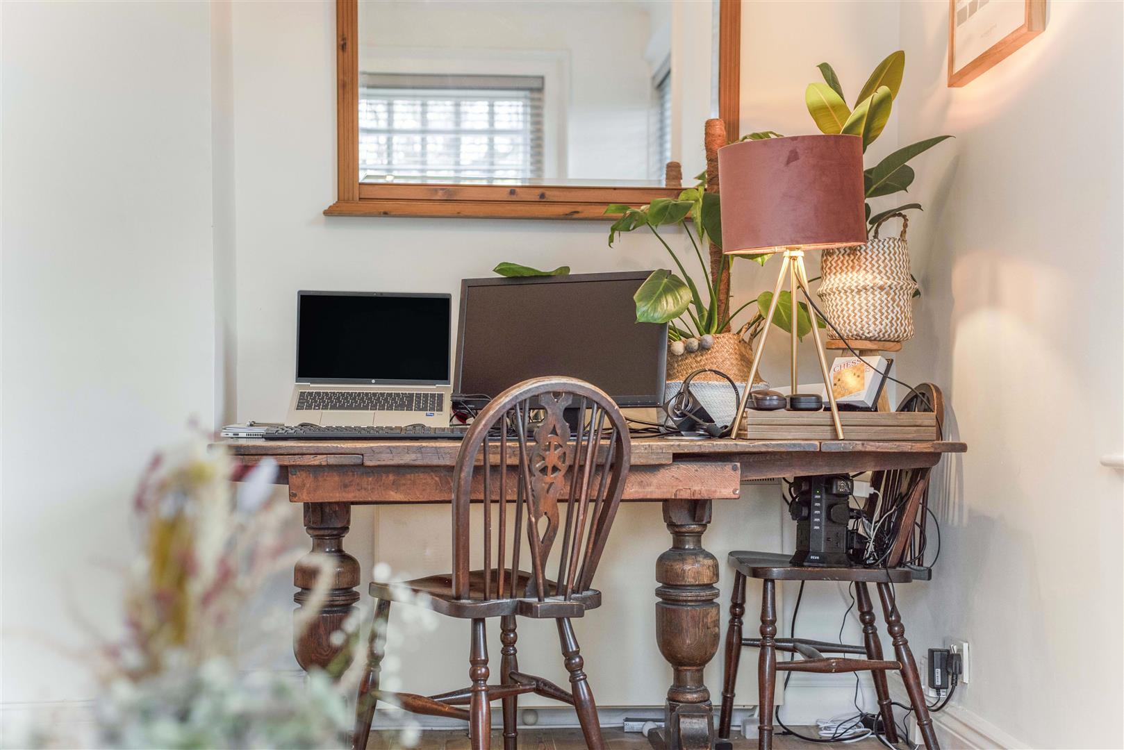 Rosehill House Peppard Road Emmer Green Apartment for sale in Reading