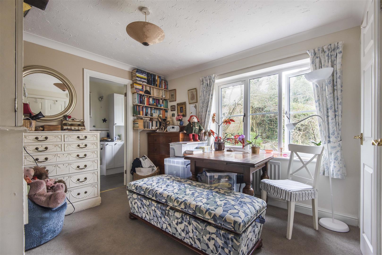 Winterberry Way Caversham Heights house for sale in Reading