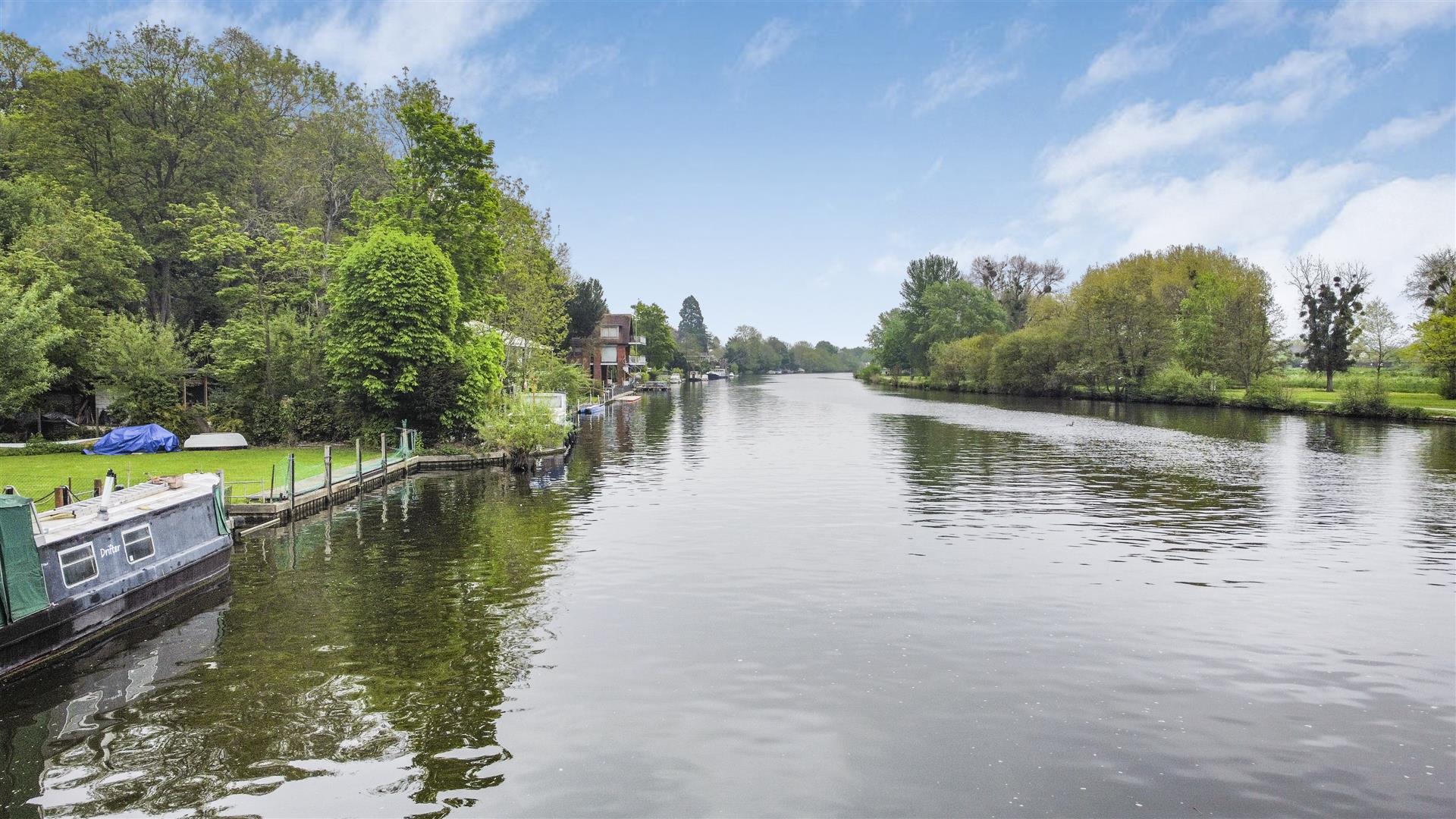 The Warren Caversham house for sale in Reading