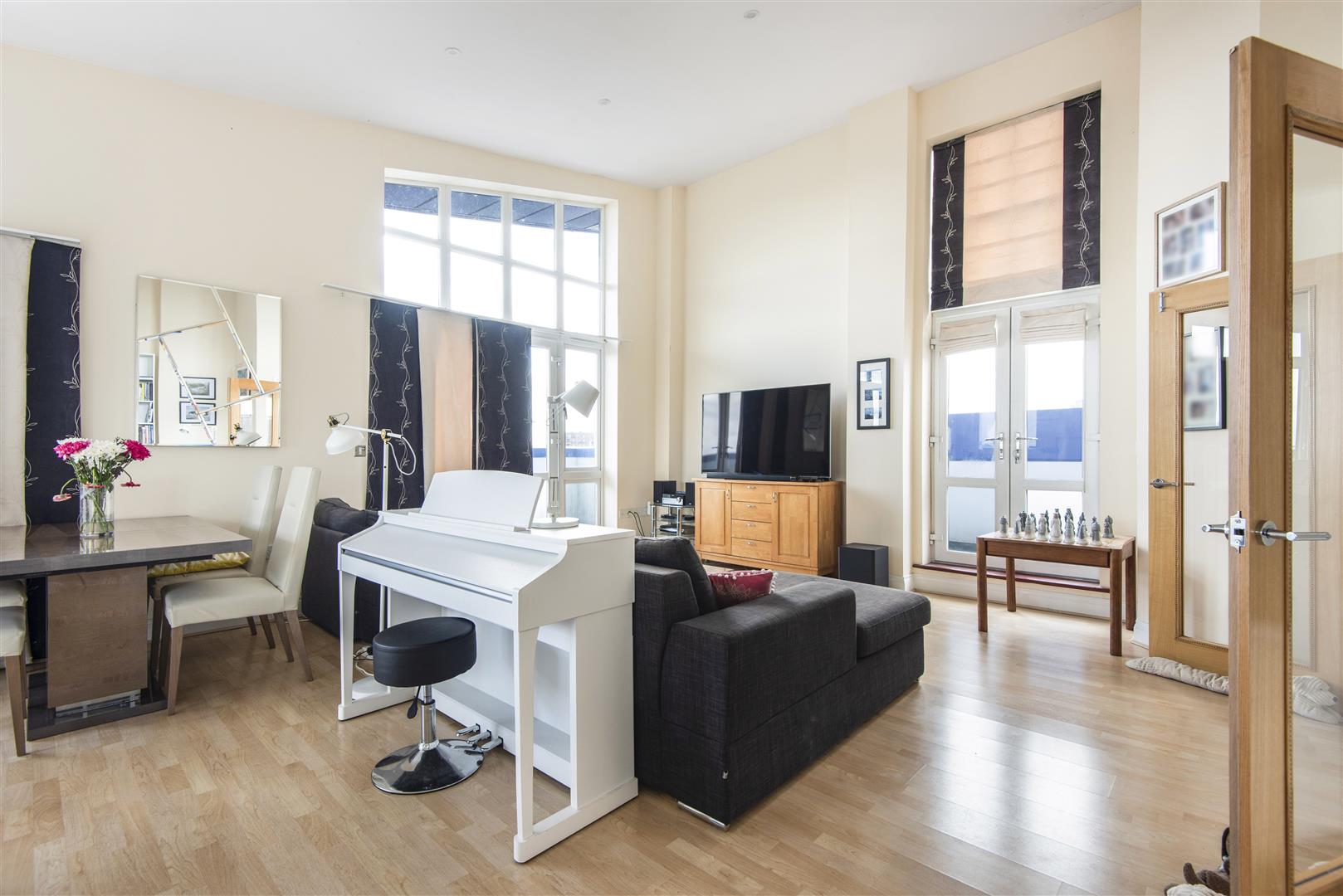 Luscinia View Napier Road house for sale in Reading