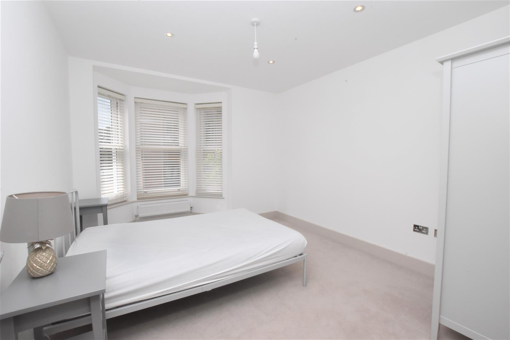 Trinity Place Easton Street Apartment to let in Reading