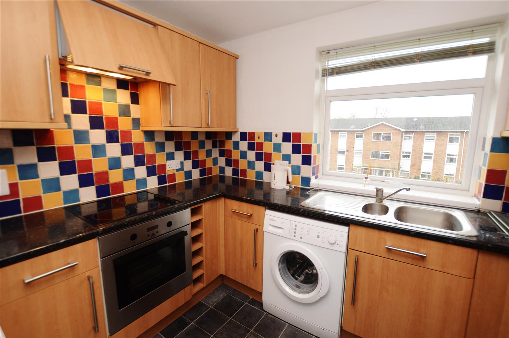 Valerie Court Bath Road Apartment to let in Reading