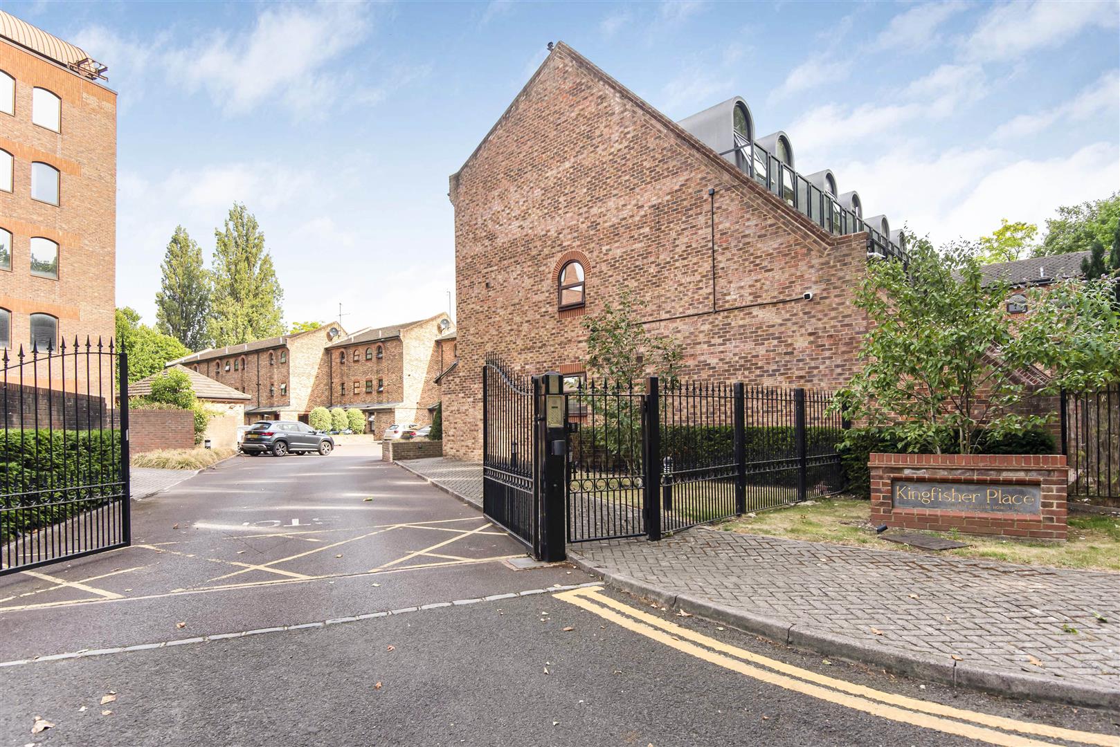 Kingfisher Place, Reading Walmsley