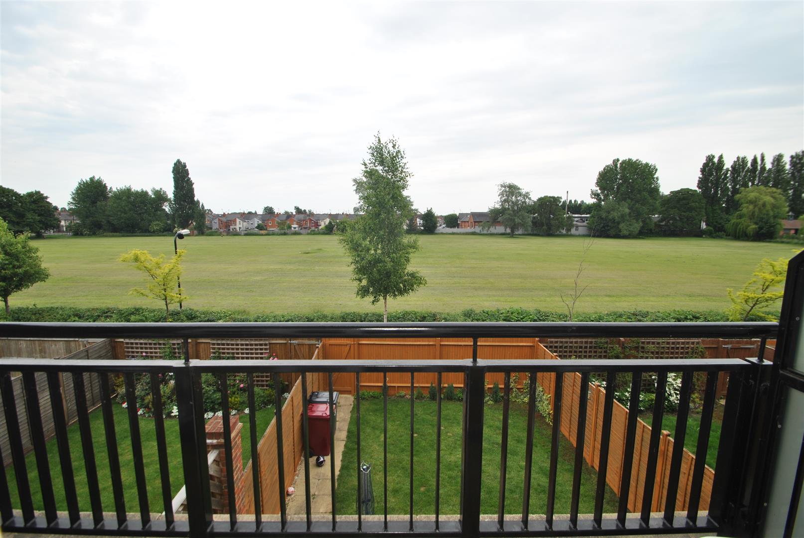 Patrick Road Caversham house to let in Reading