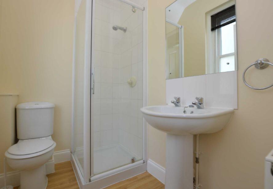 10, 35 Upper Redlands Road Walmsley