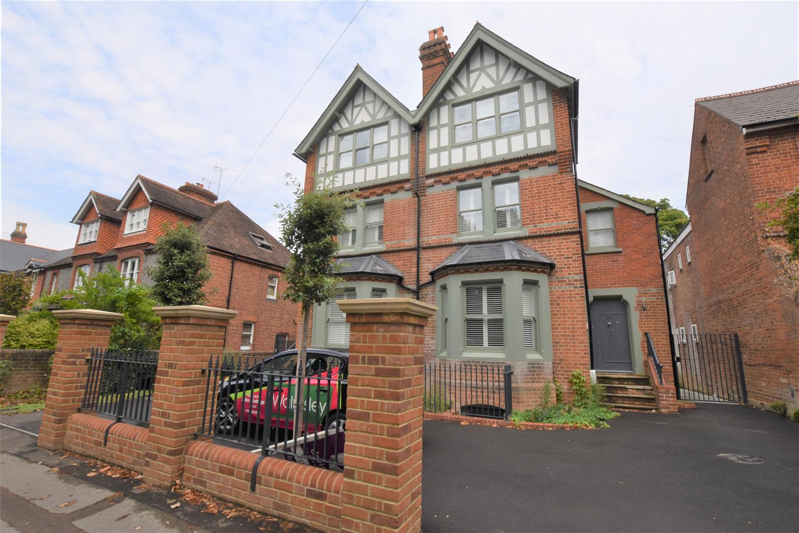 Room 1, 35 Bulmershe Road, Walmsley