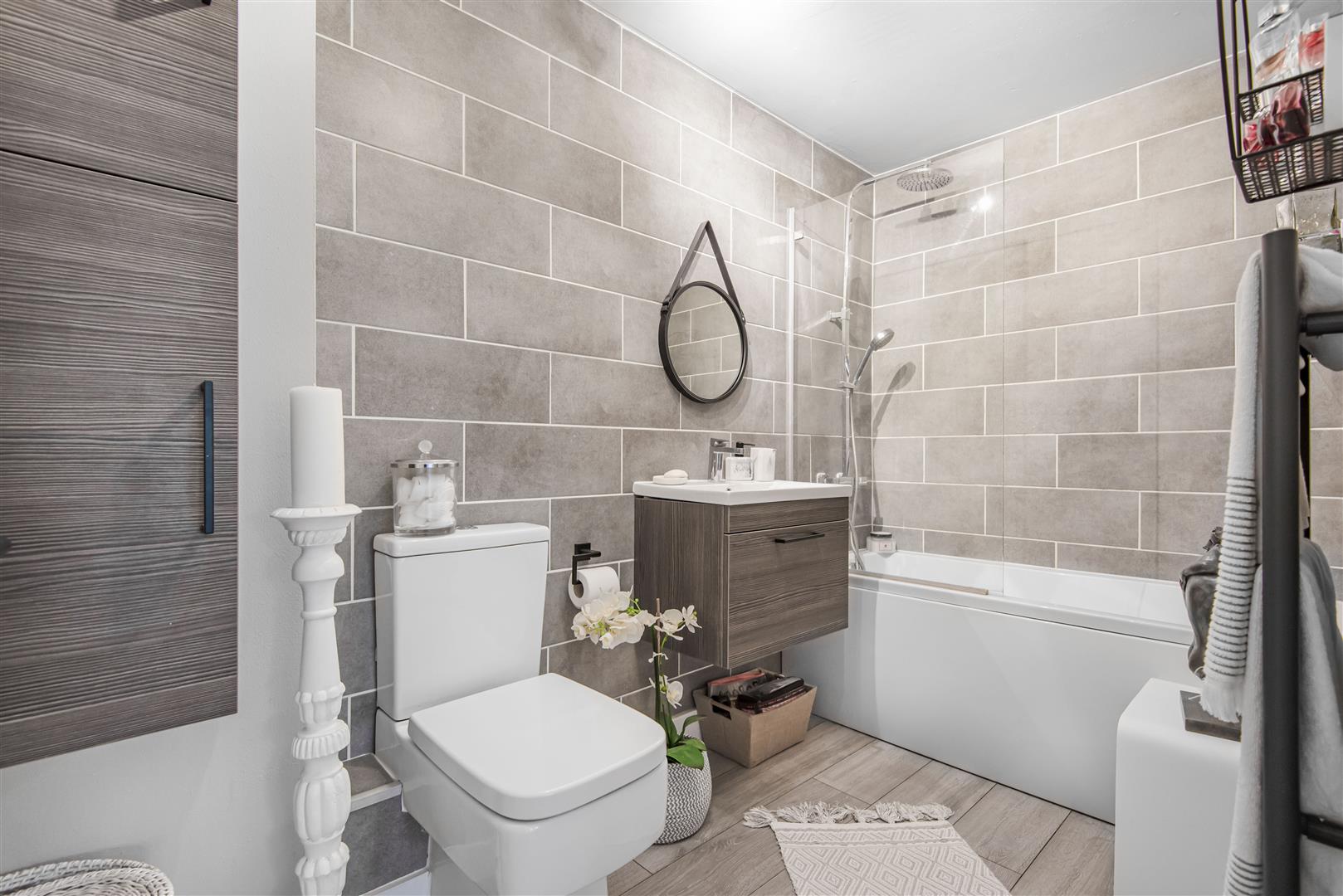 Grove Hill Close Emmer Green Apartment for sale in Reading