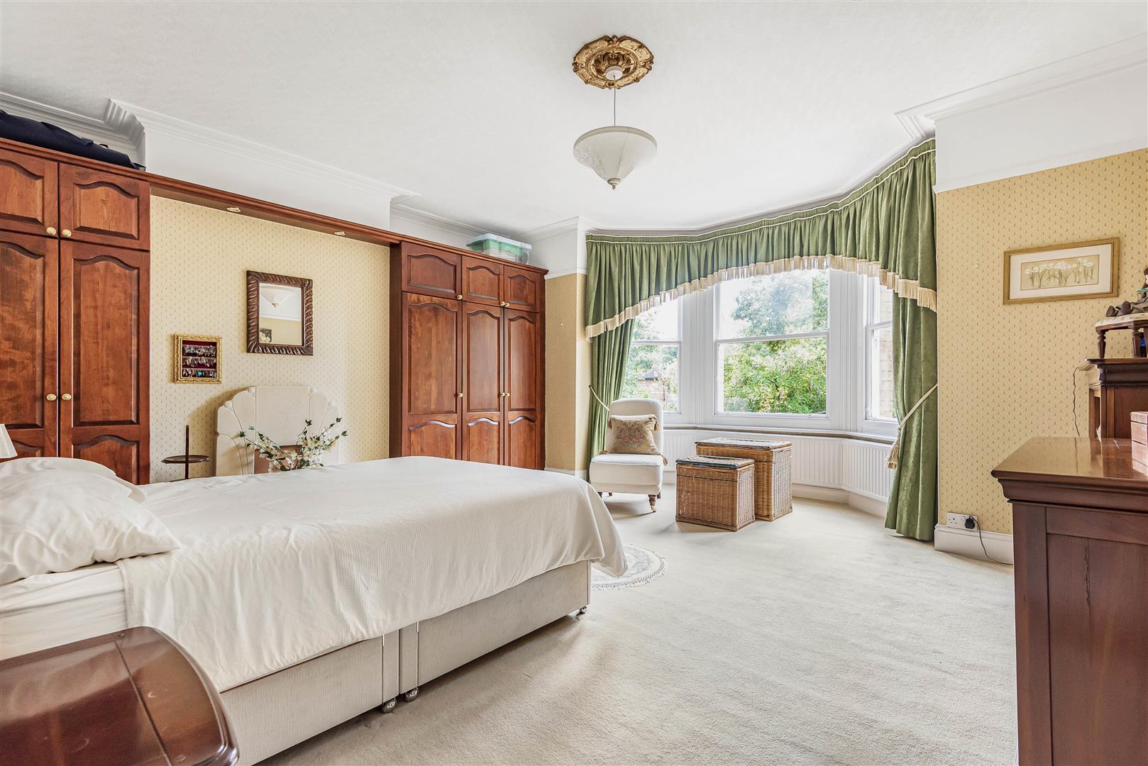 Upper Warren Avenue Caversham Heights house for sale in Reading