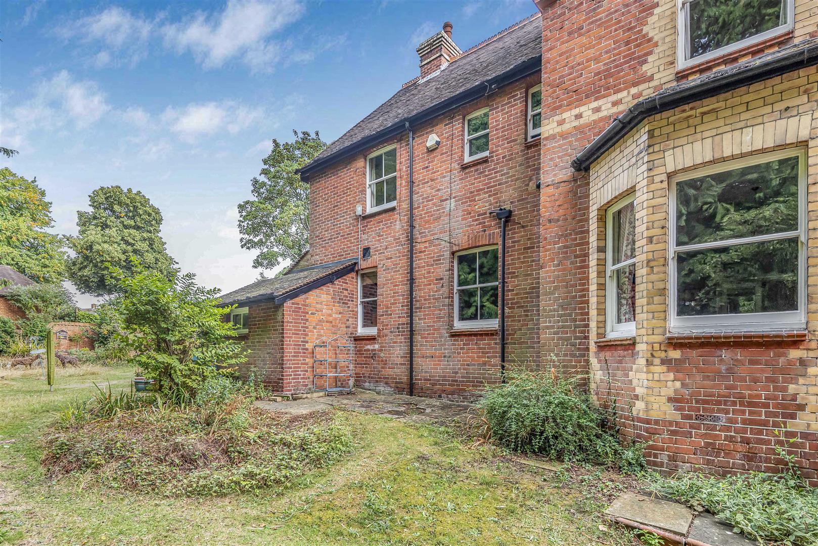 Upper Warren Avenue Caversham Heights house for sale in Reading