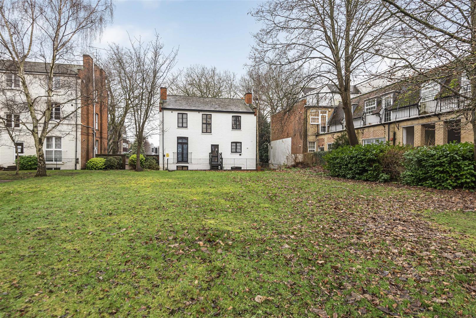 Muirfield Close, Reading Walmsley