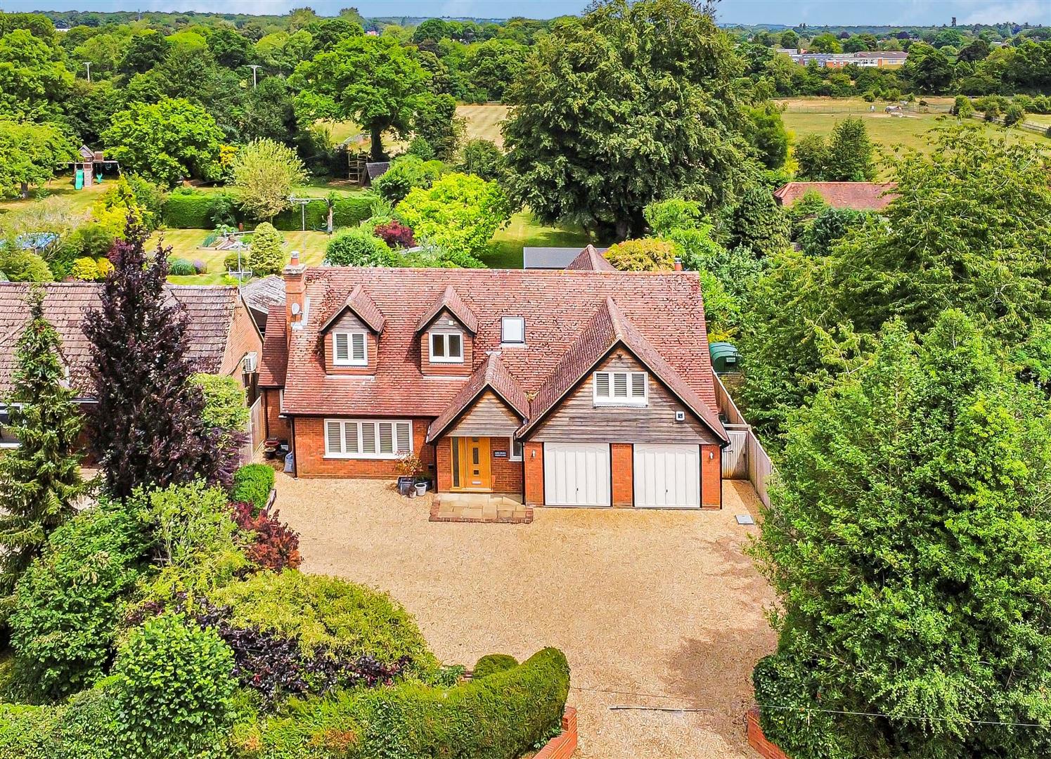 Wood Lane Kidmore End house for sale in Reading