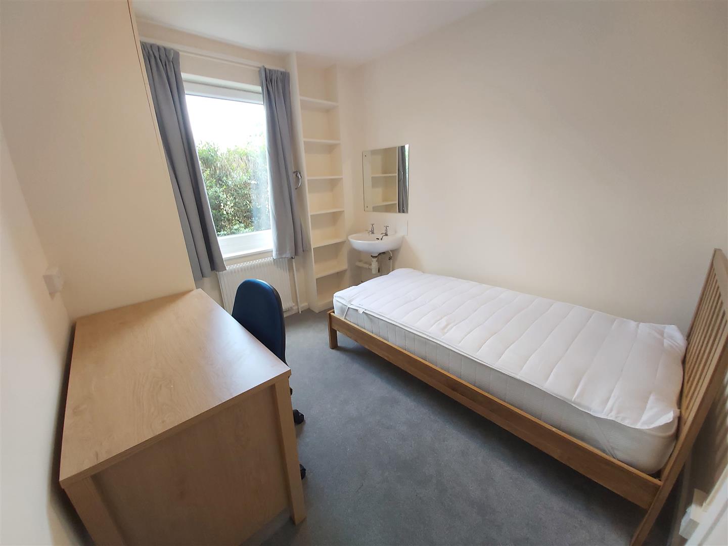 Field House New Close house to let in Reading