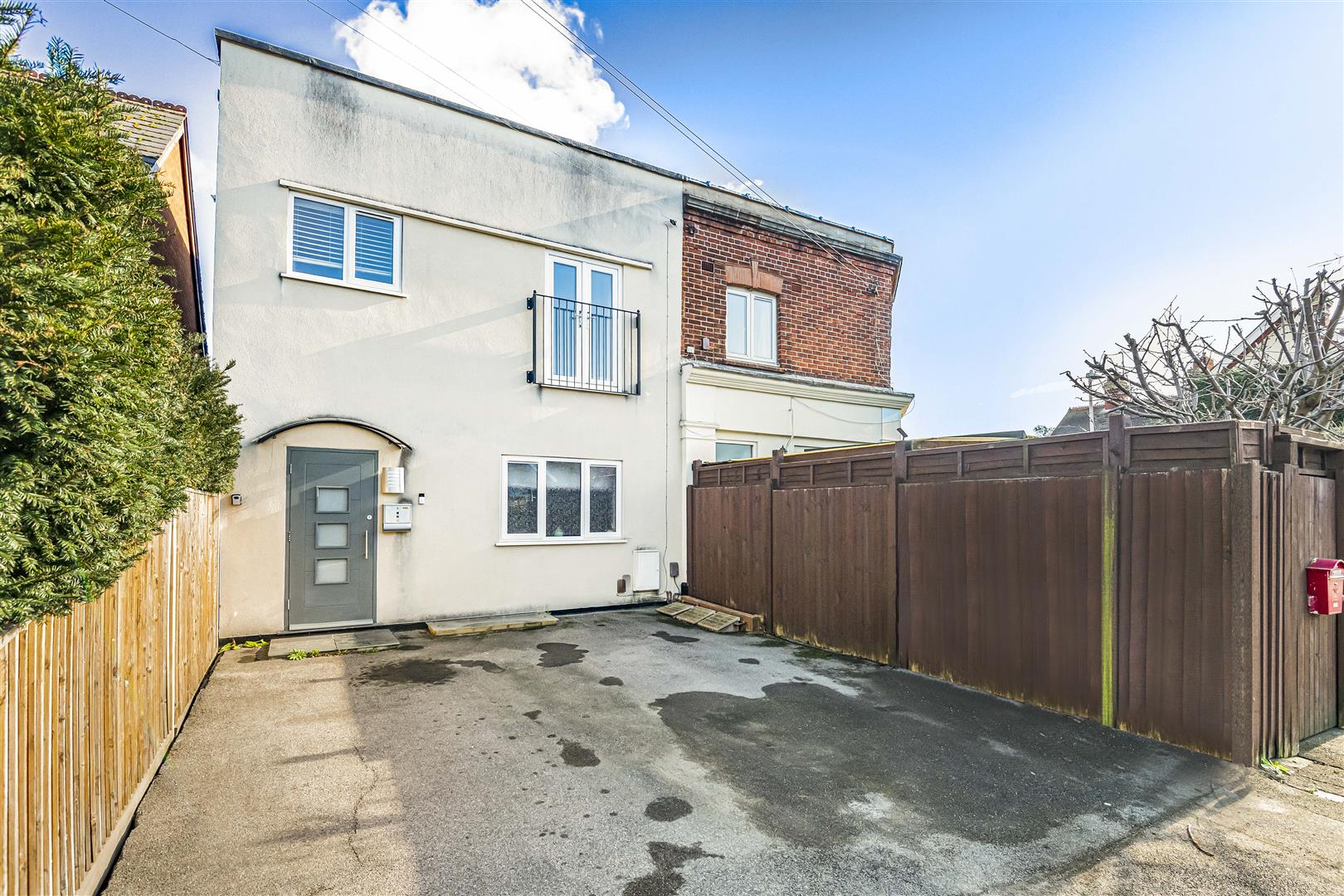 Kidmore Road Caversham Heights Apartment for sale in Reading