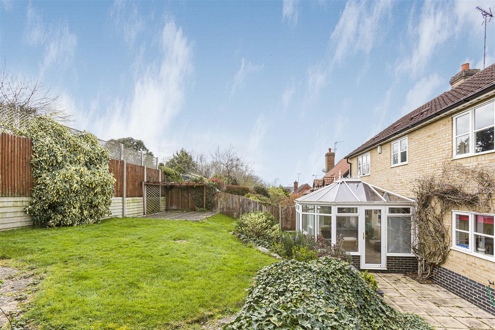 Winterberry Way Caversham house for sale in Reading
