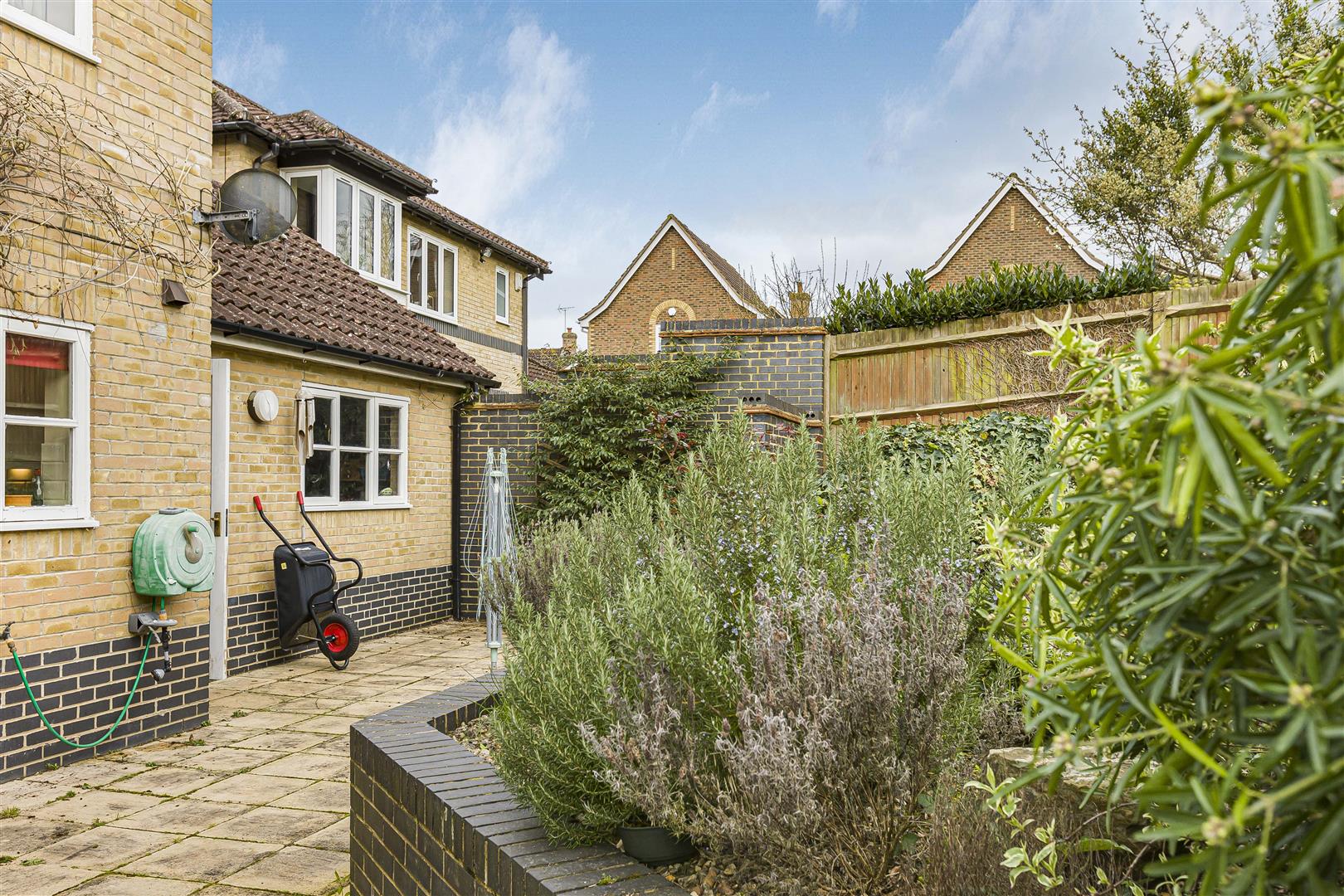 Winterberry Way Caversham house for sale in Reading