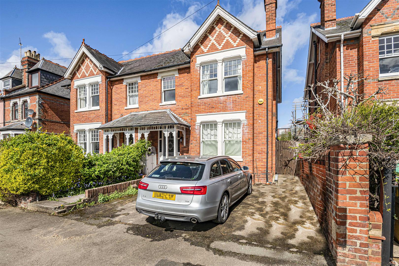 South View Avenue Caversham house for sale in Reading