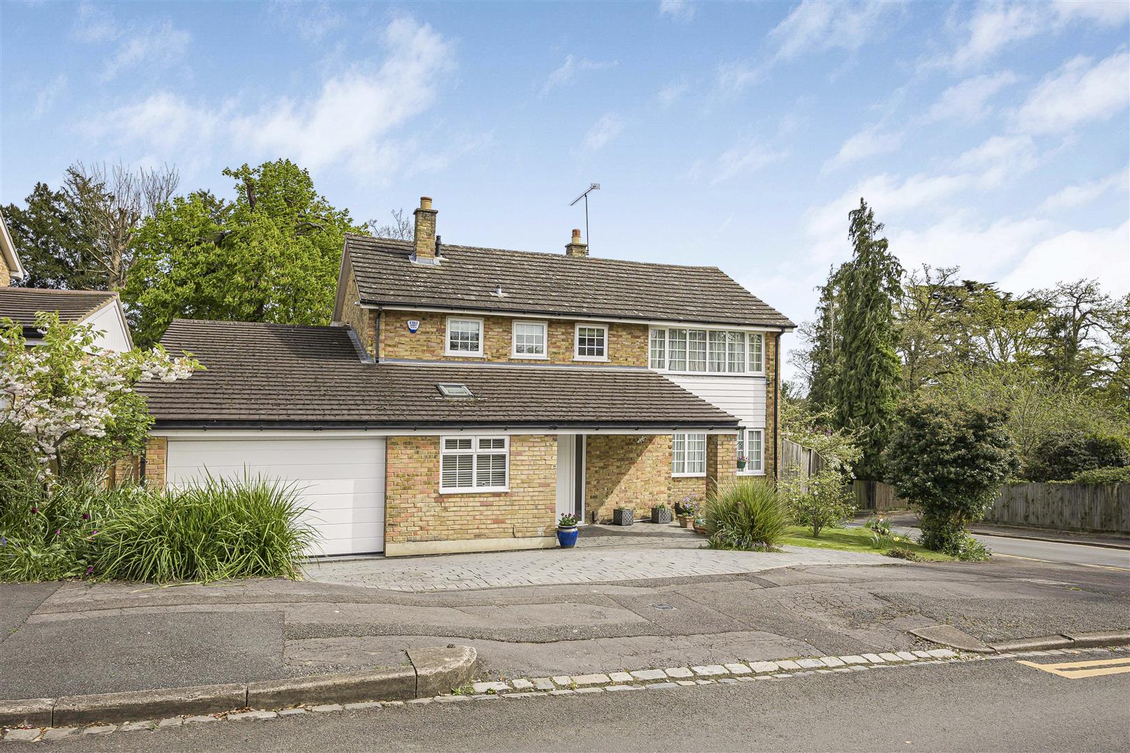 Picton Way Caversham house for sale in Reading