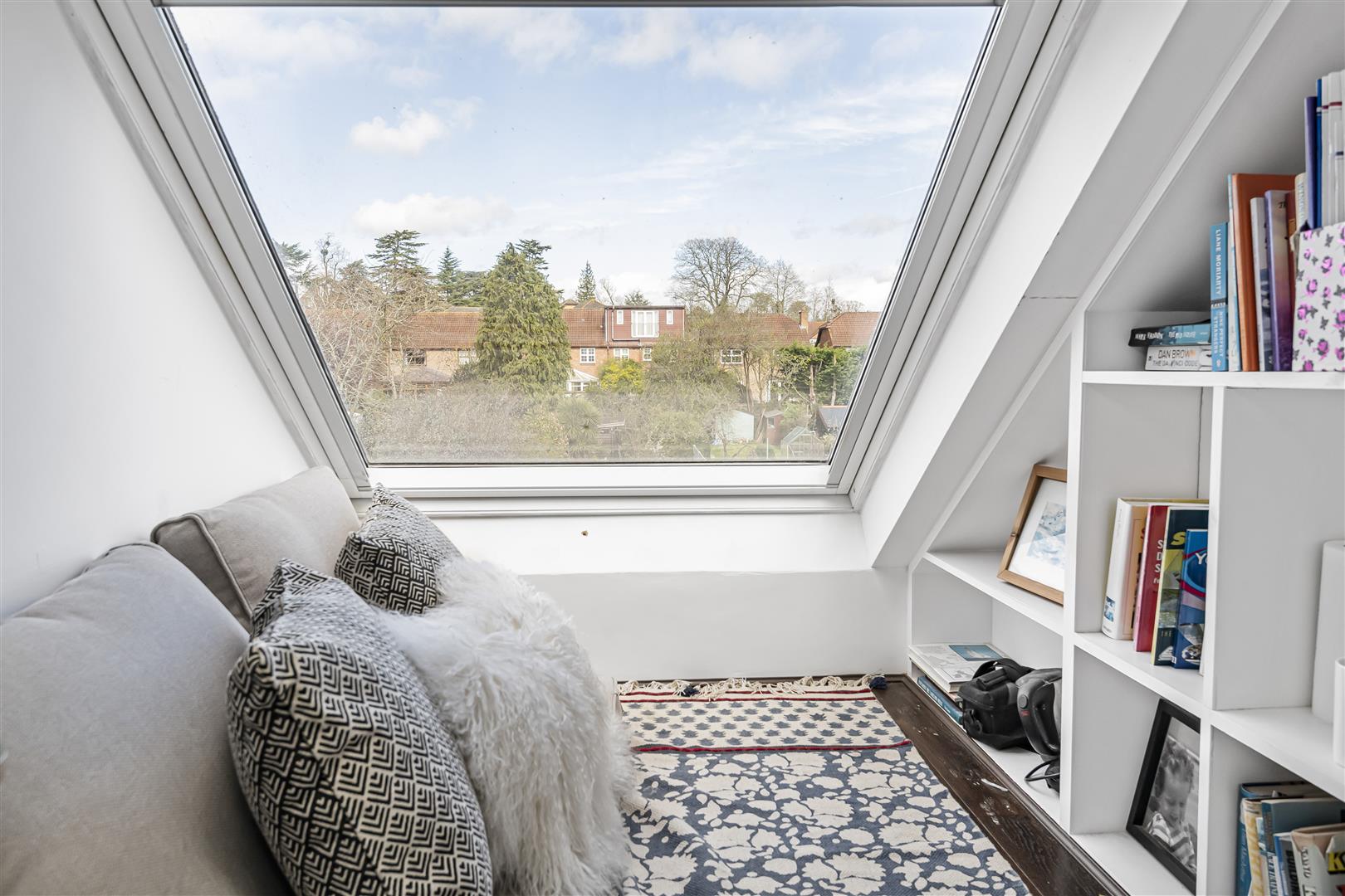 South View Avenue Caversham house for sale in Reading