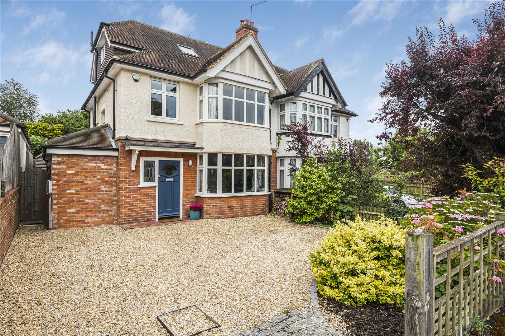 Balmore Drive Caversham house for sale in Reading