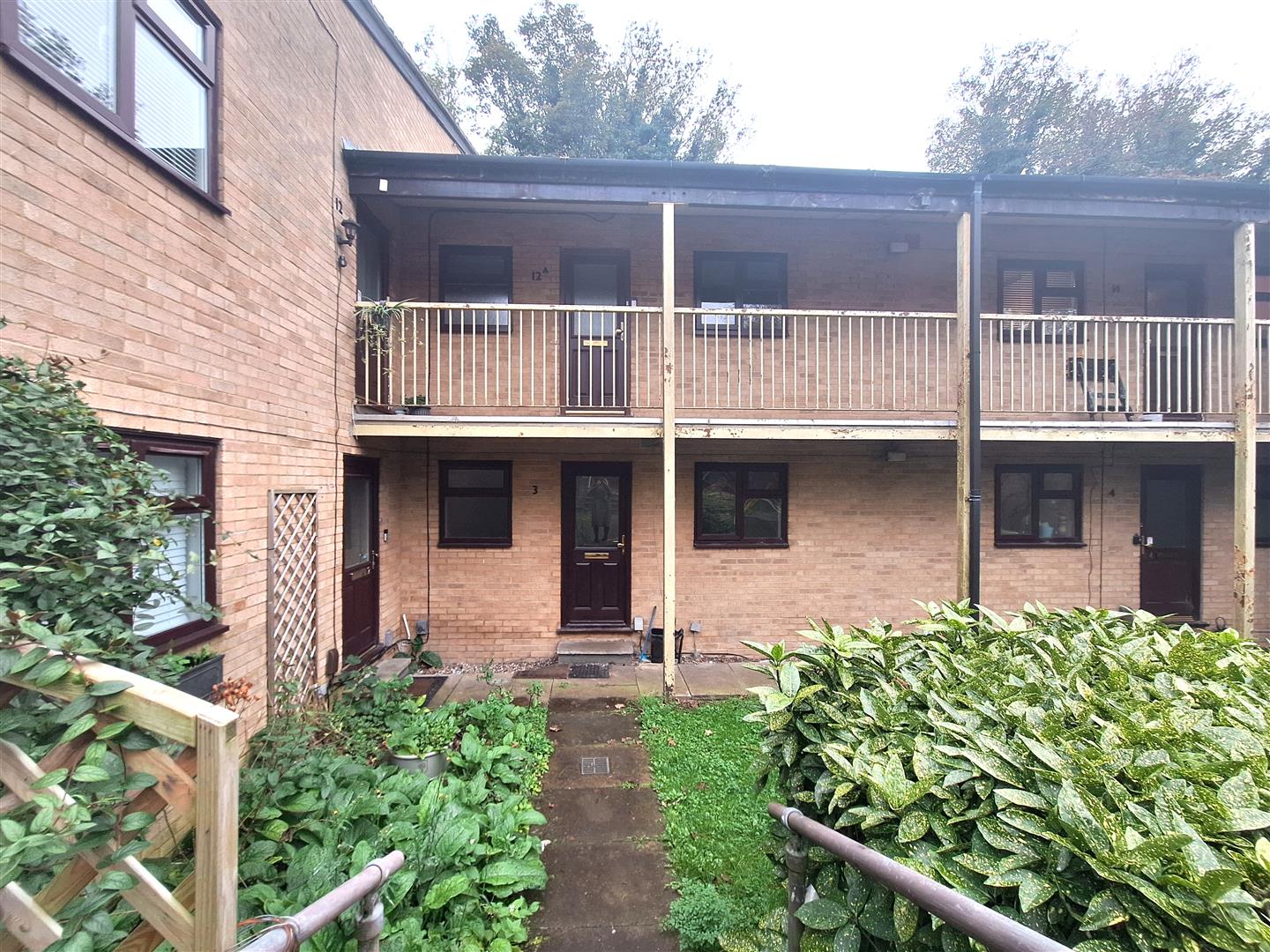 The Slopes Lower Henley Road Flat to let in Reading