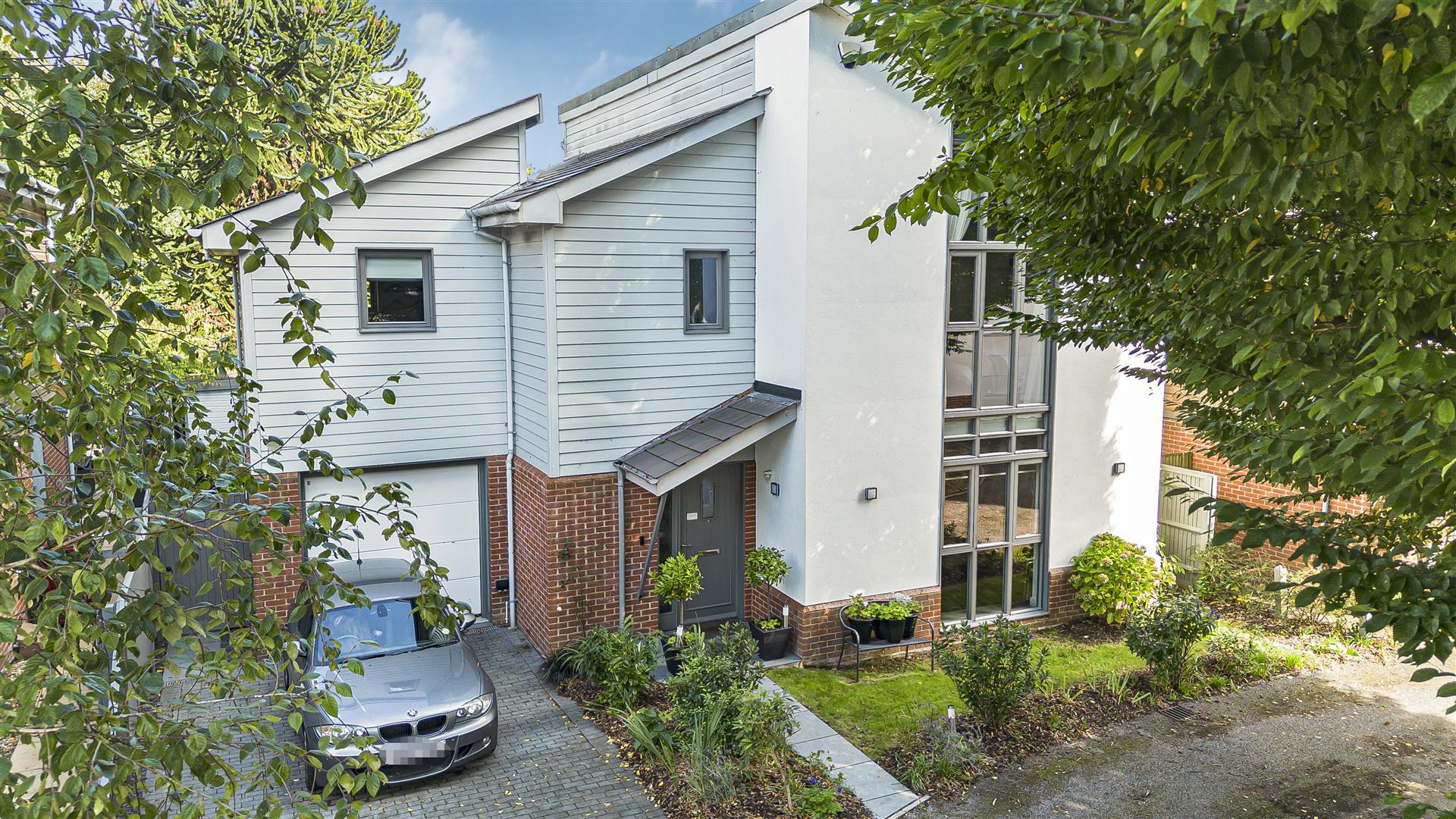Hornbeam Close Caversham Heights Detached House for sale in Reading