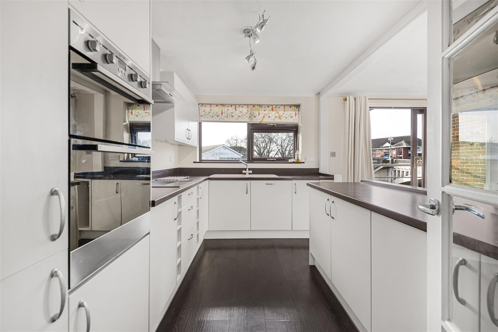 Riverside Court Caversham Apartment for sale in Reading