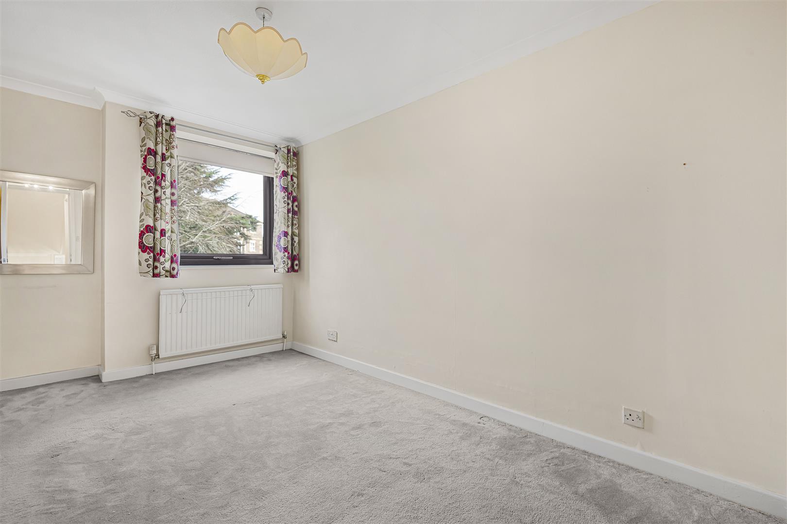 Riverside Court Caversham Apartment for sale in Reading