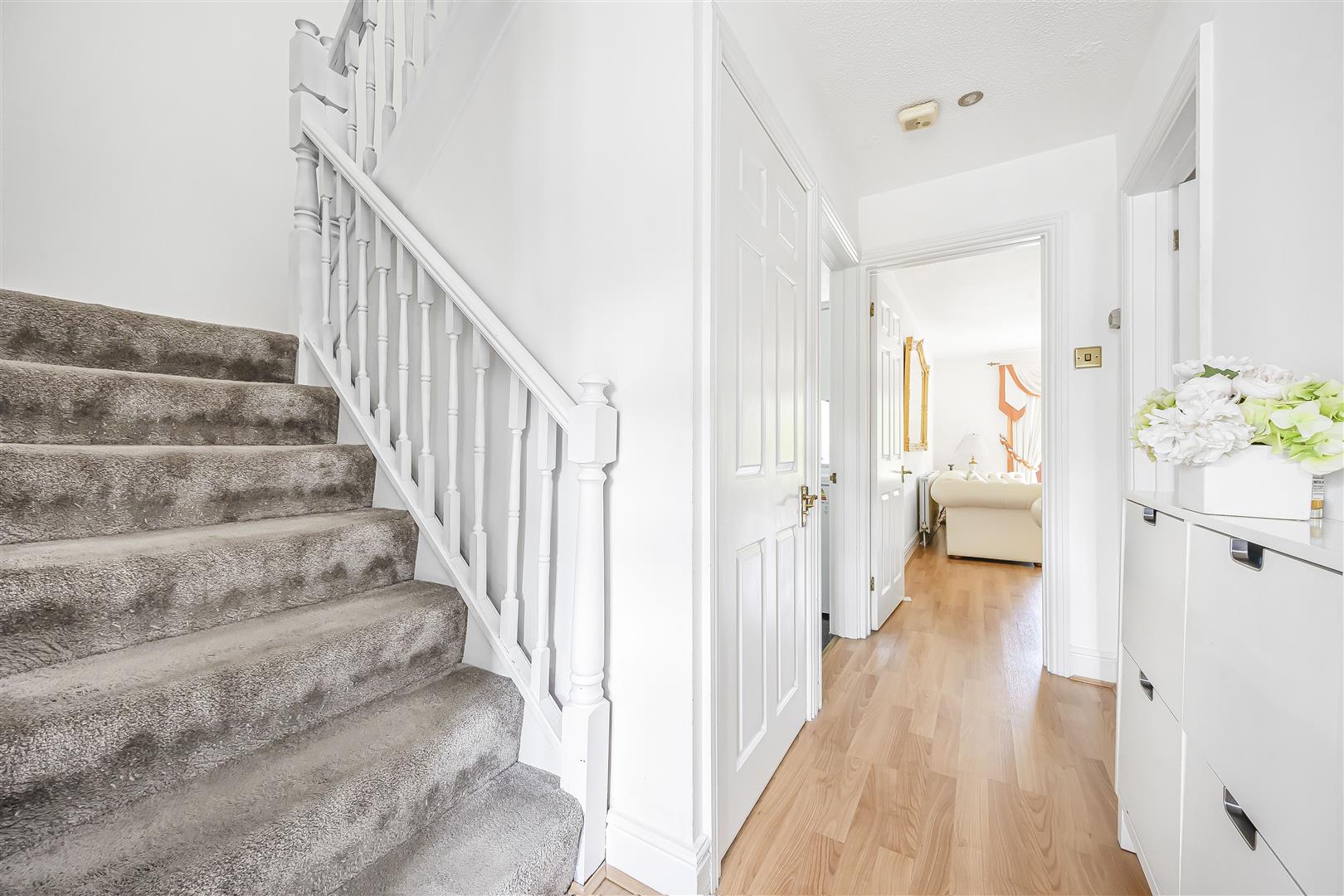 Bath Road Sonning Detached House for sale in Reading