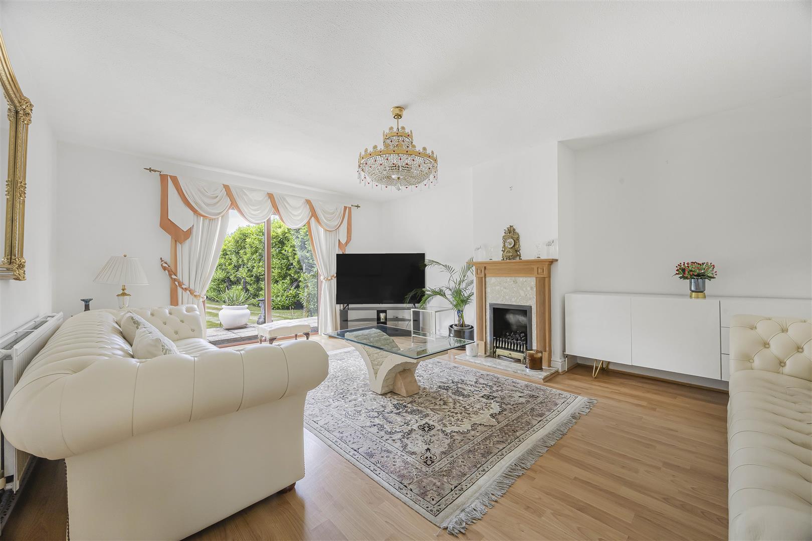Bath Road Sonning Detached House for sale in Reading