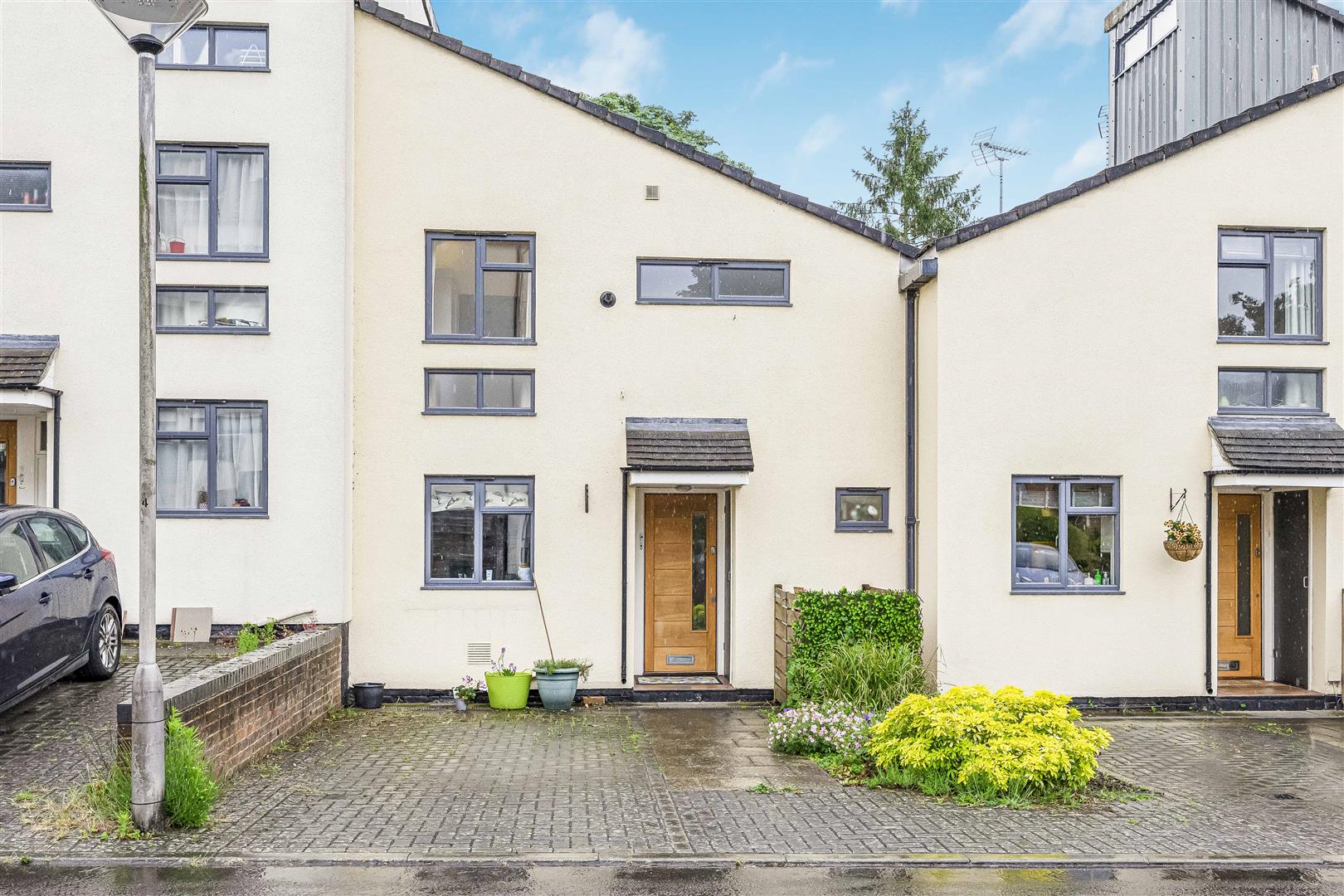 Field View Caversham Terraced House for sale in Reading