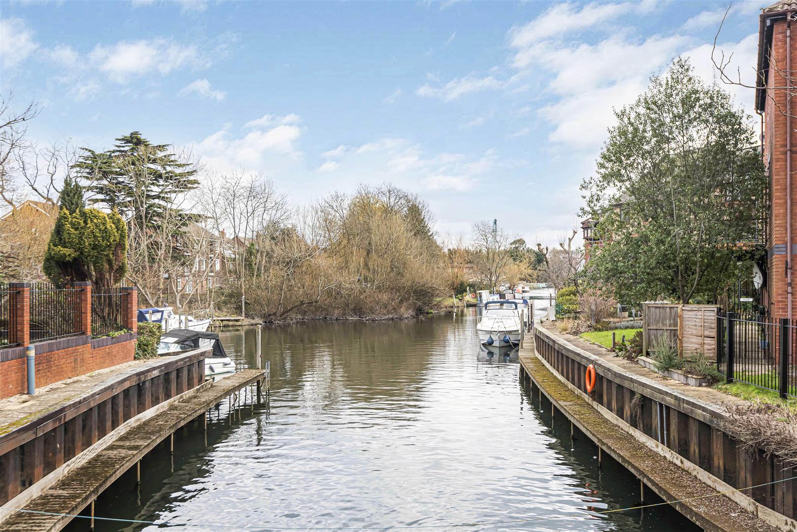 Heron Island Caversham Town House for sale in Reading