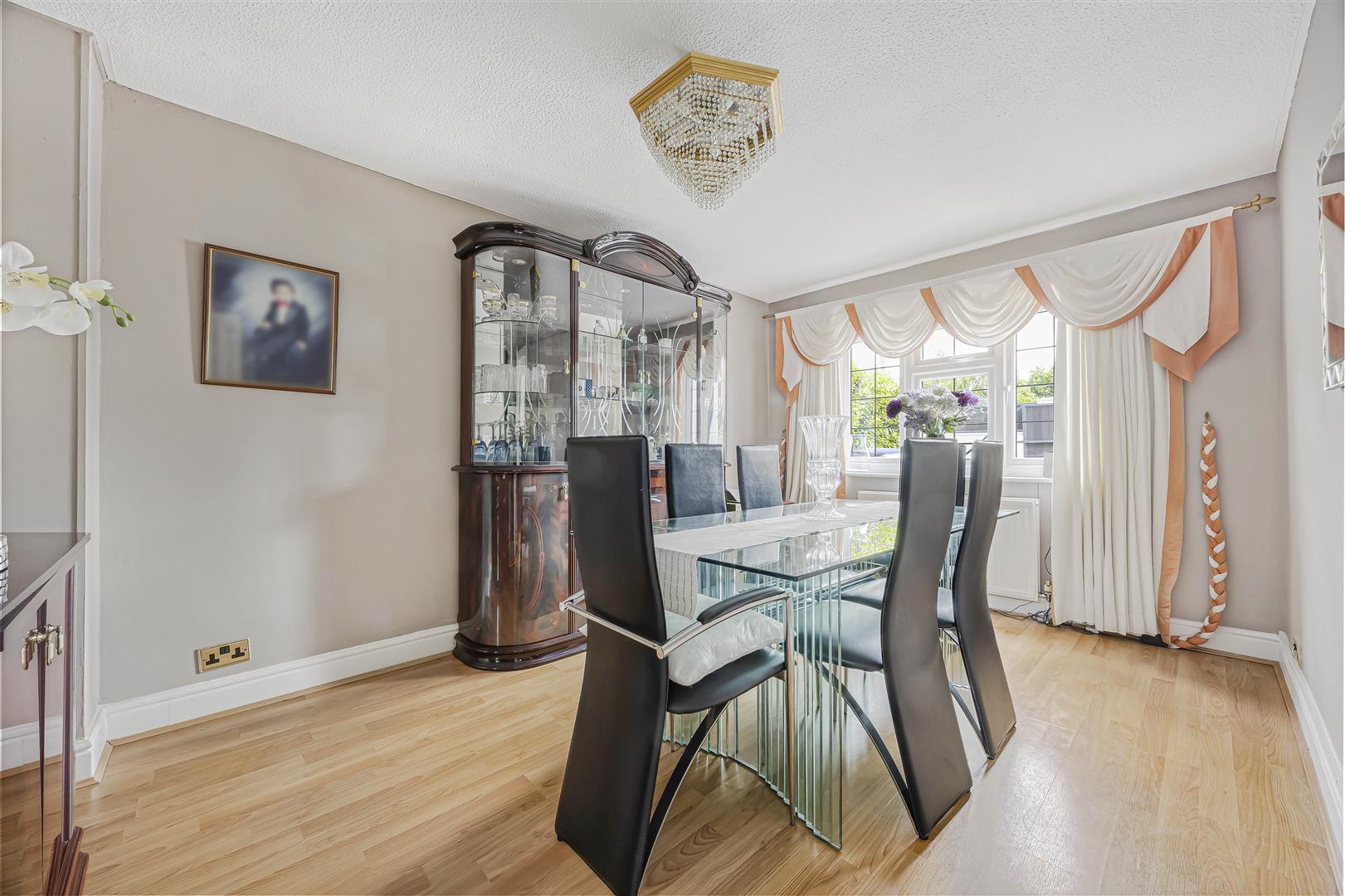 Bath Road Sonning Detached House for sale in Reading