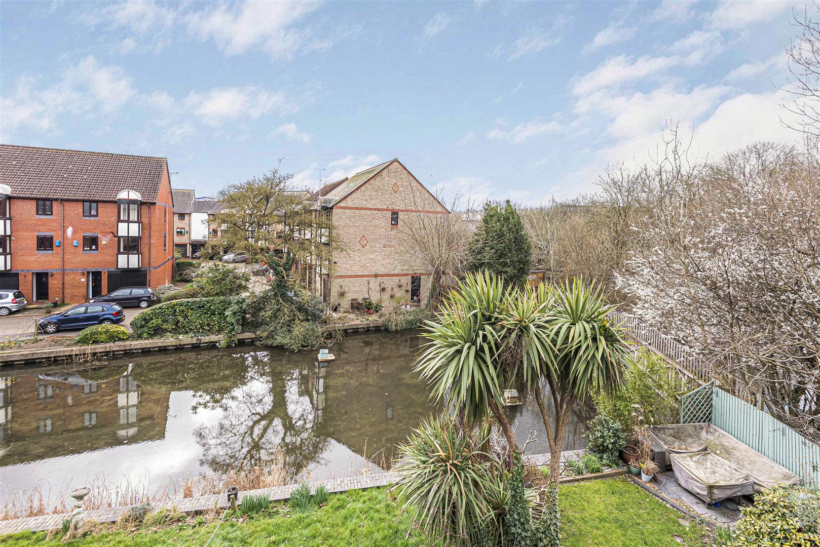Heron Island Caversham Town House for sale in Reading