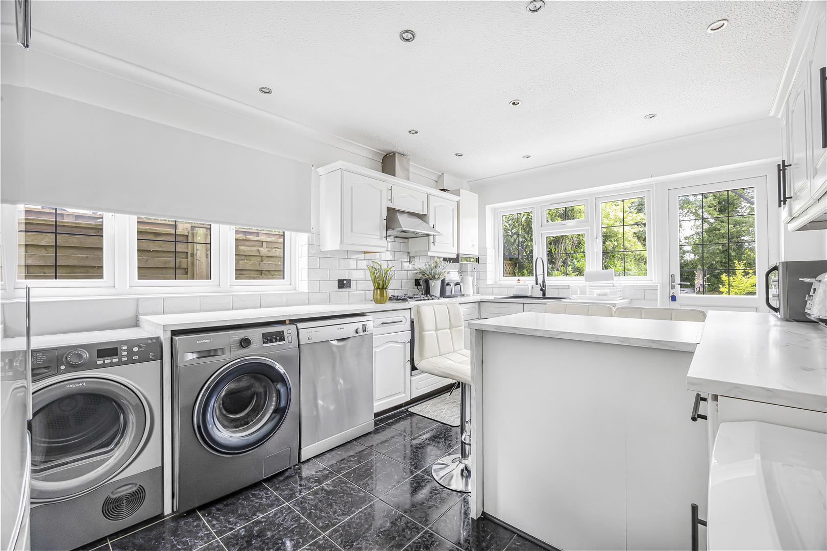 Bath Road Sonning Detached House for sale in Reading