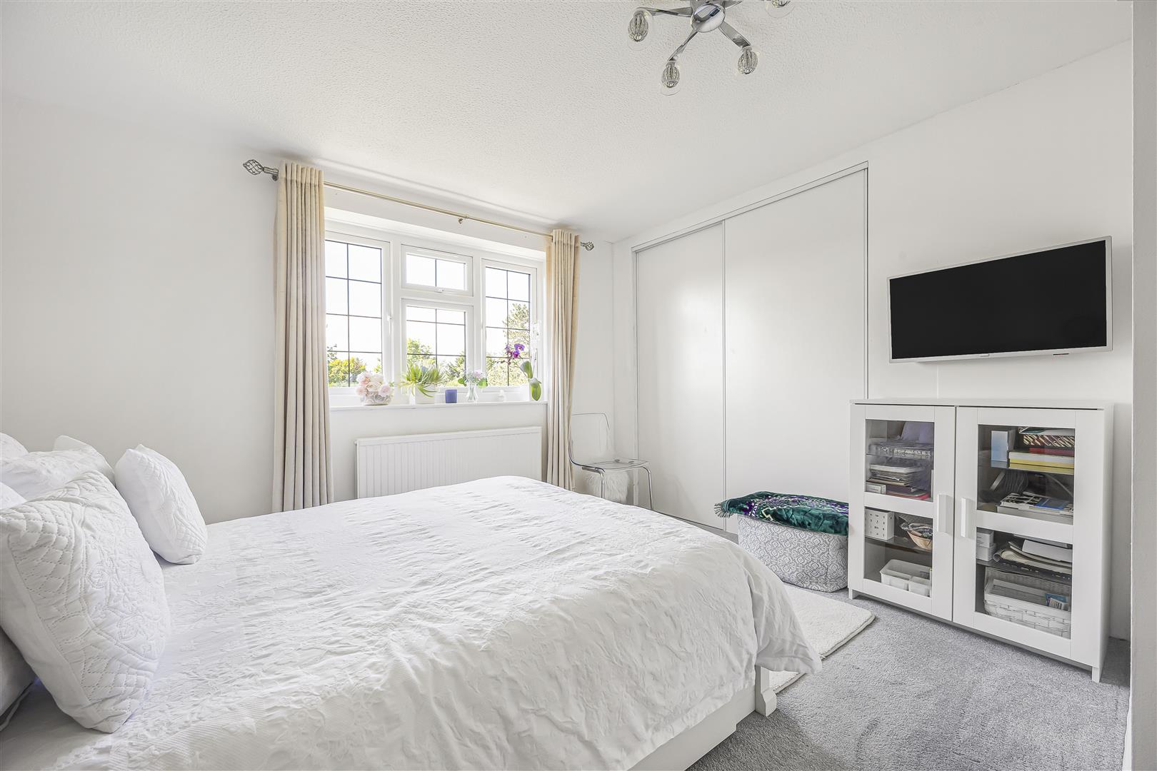 Bath Road Sonning Detached House for sale in Reading