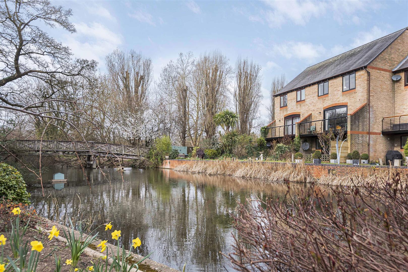 Heron Island Caversham Town House for sale in Reading