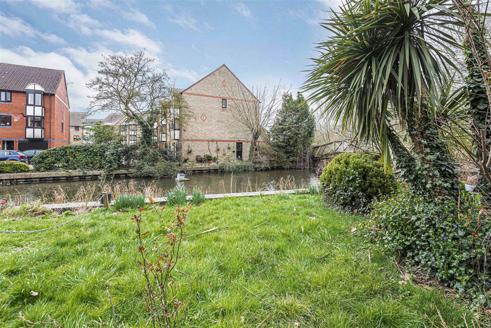 Heron Island Caversham Town House for sale in Reading