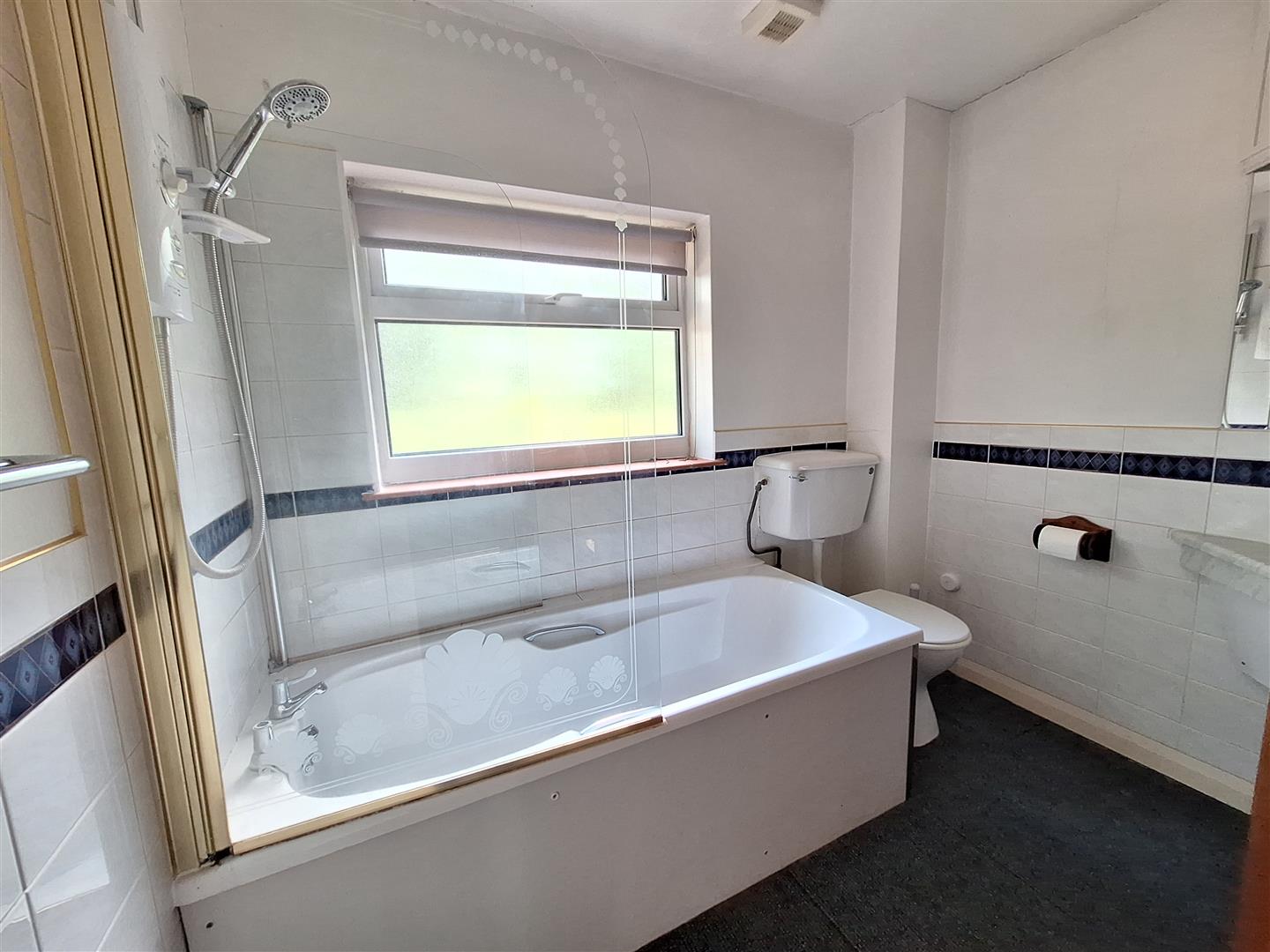 High Copse Farm Cottages Hyde End Road Semi-Detached House for sale in Reading