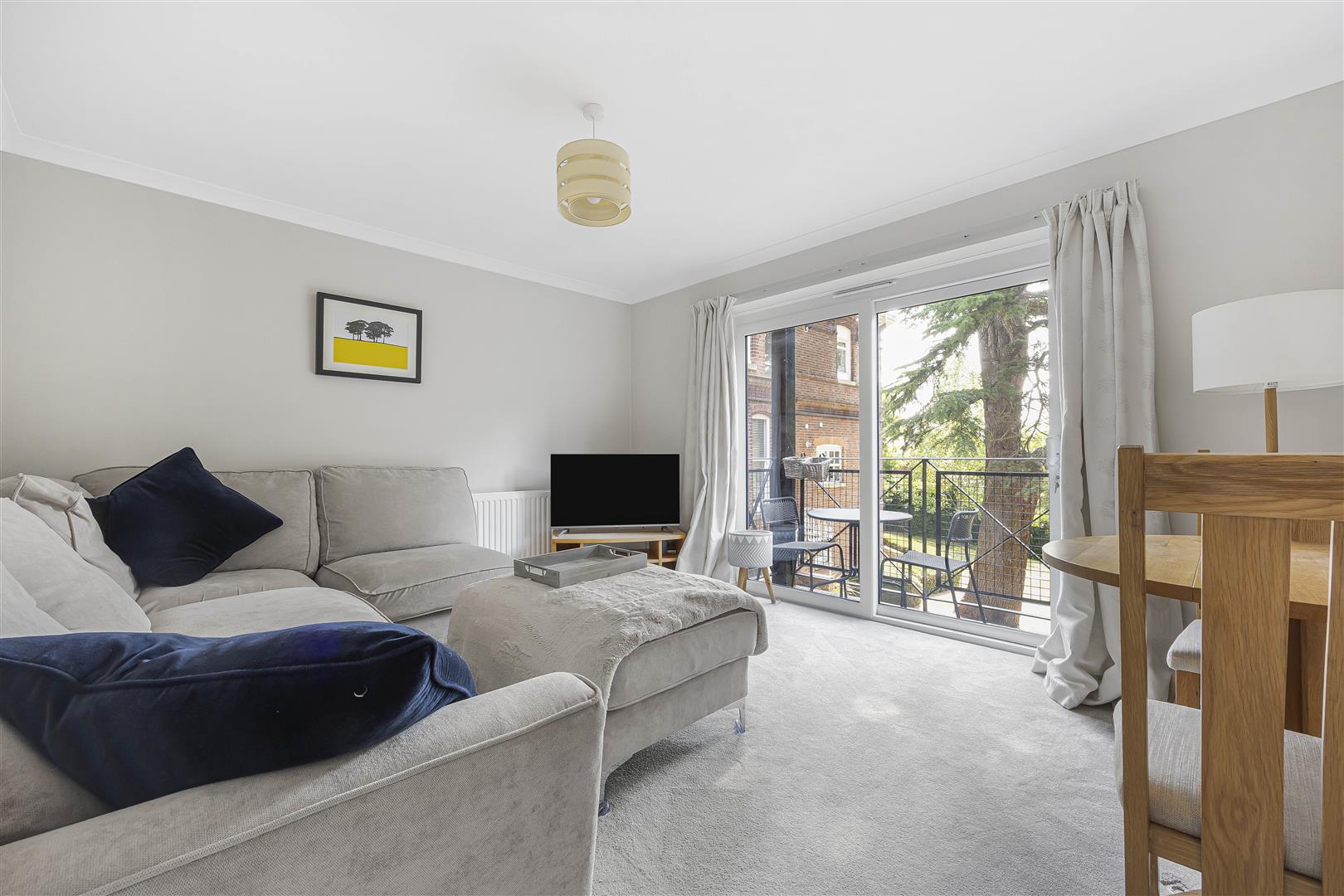 17 Warren House Court St. Peters Avenue Caversham Apartment for sale in Reading