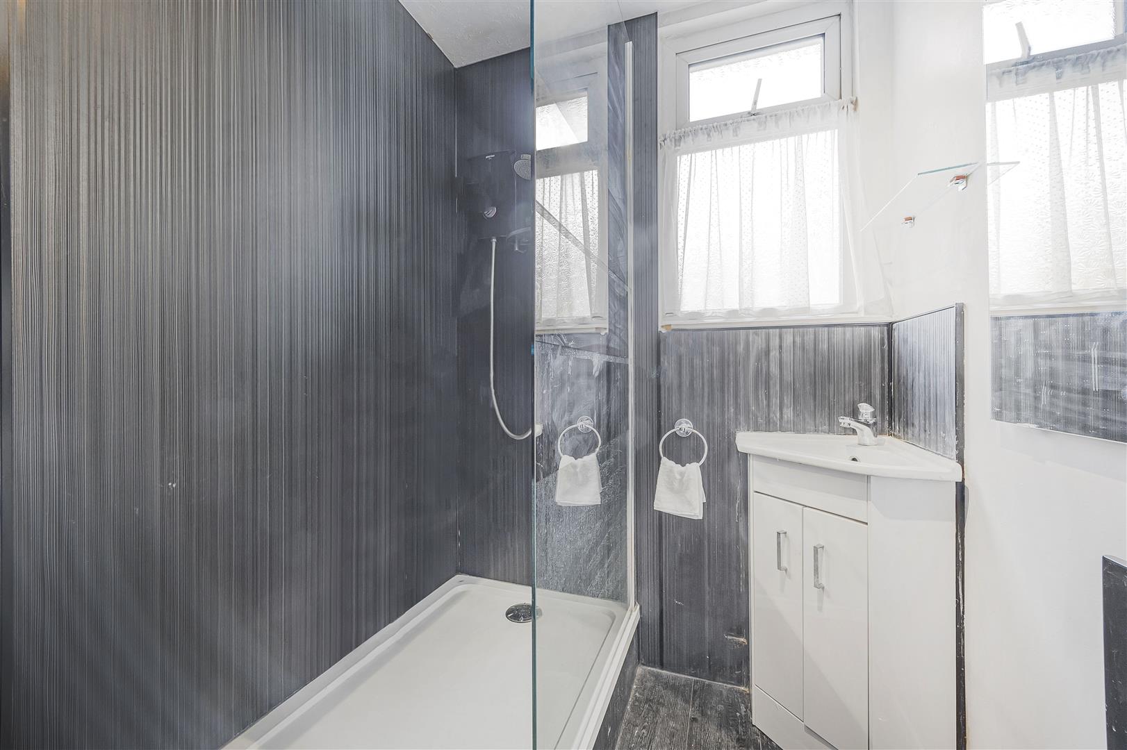 Hemdean Road Caversham Semi-Detached House for sale in Reading