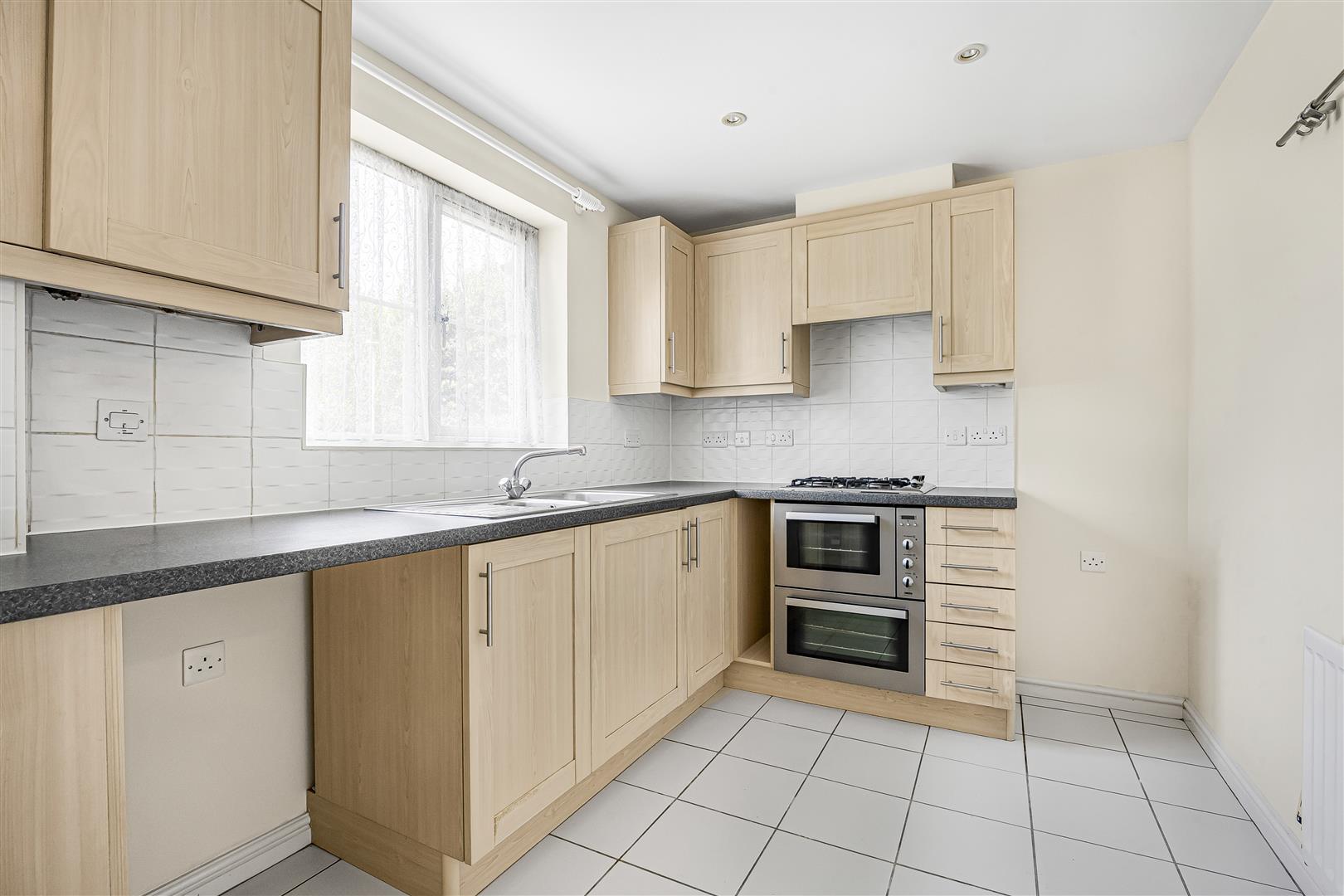 Bluebell Gardens Emmer Green Town House for sale in Reading