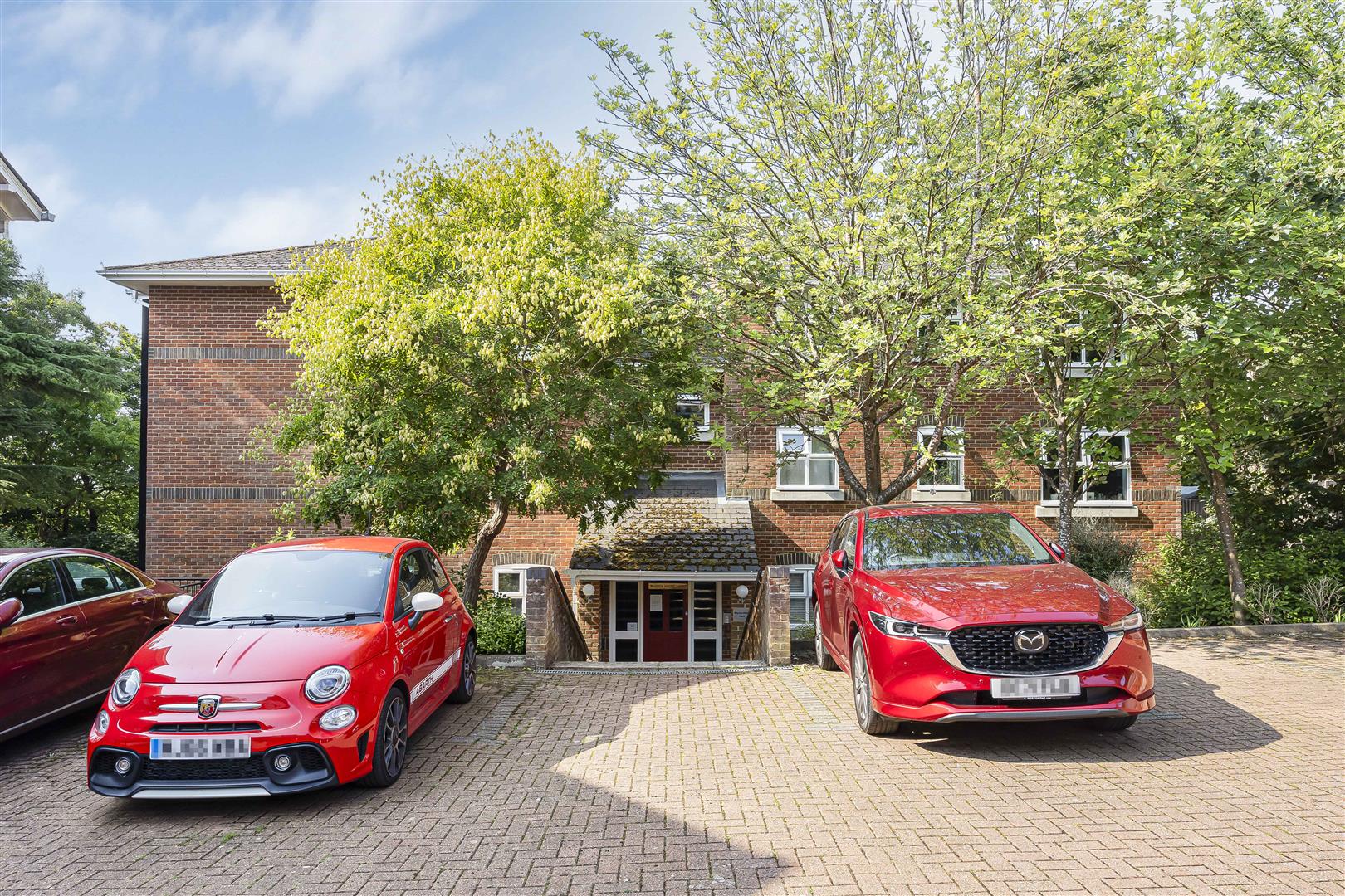 17 Warren House Court St. Peters Avenue Caversham Apartment for sale in Reading