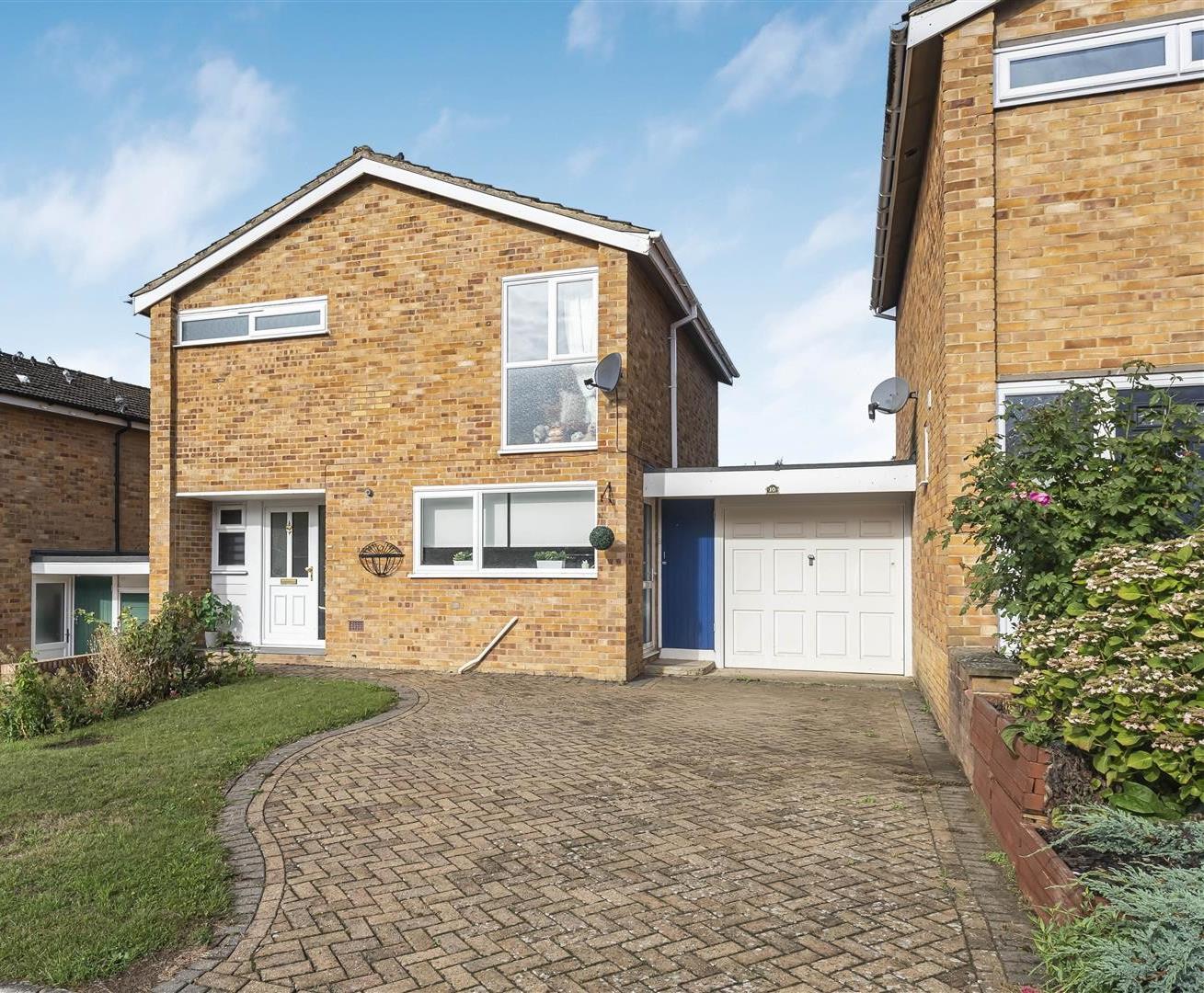 Eltham Avenue Caversham Link Detached House for sale in Reading