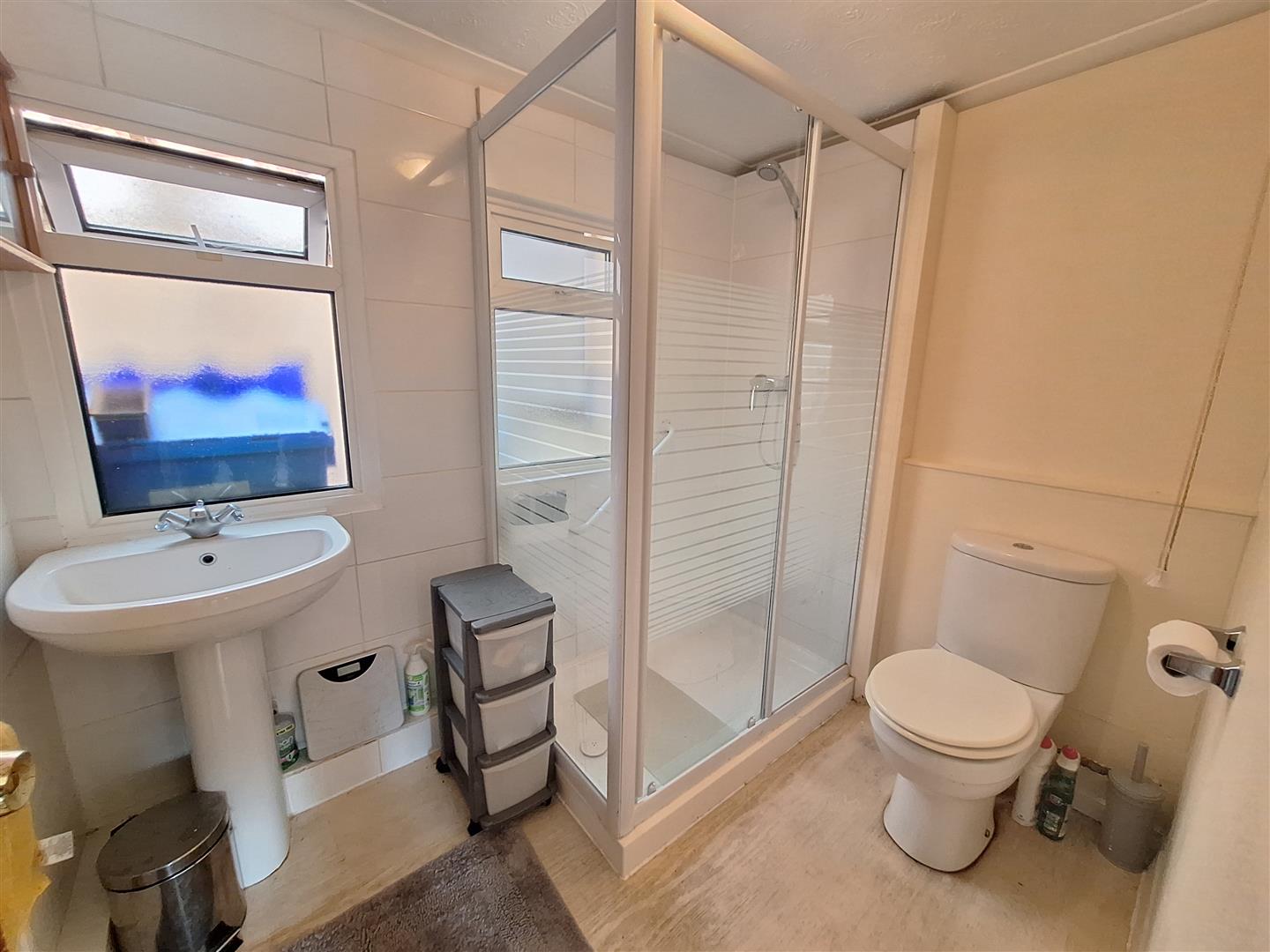 Harveys Nurseries Emmer Green house for sale in Reading