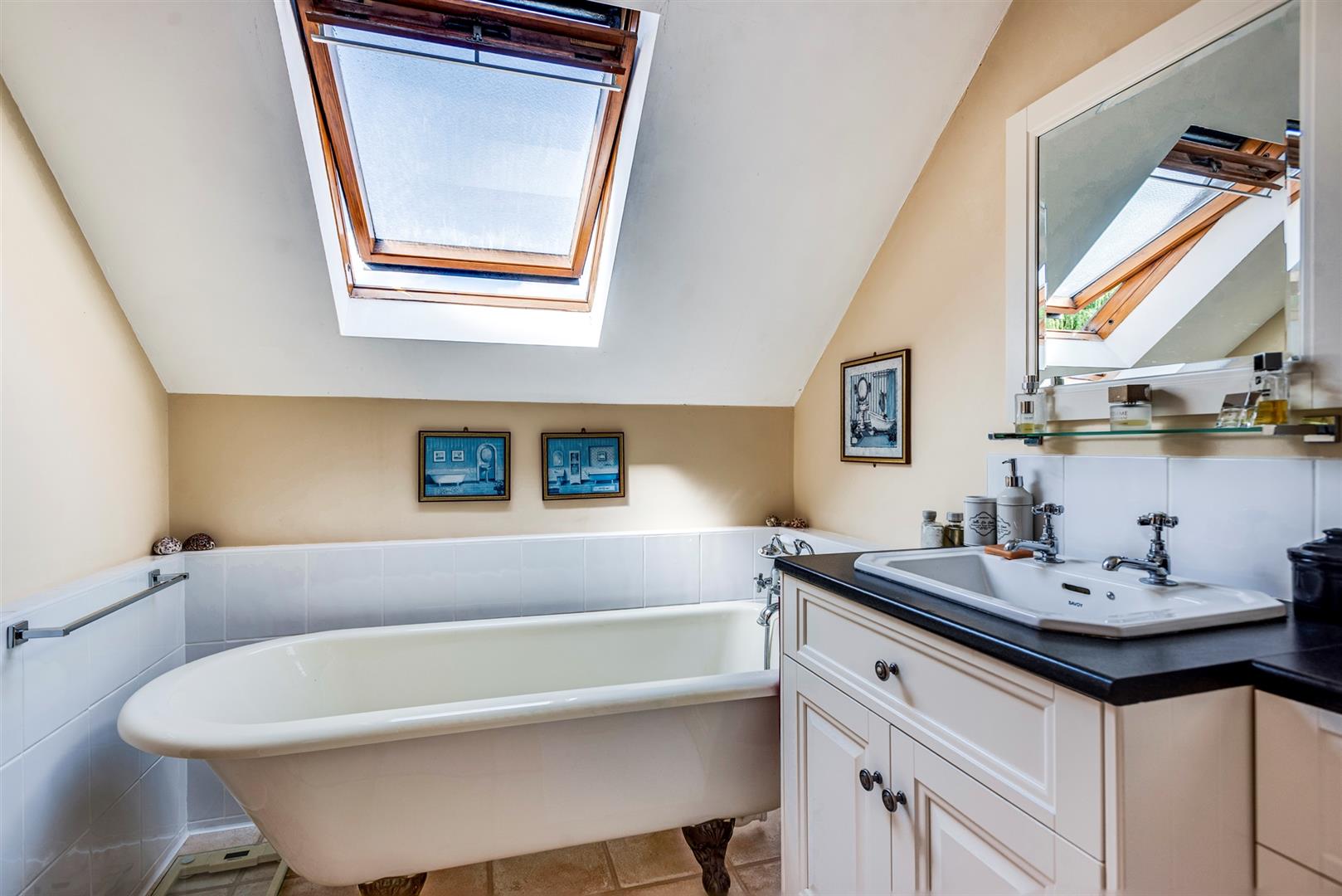 The Street South Stoke Detached House for sale in Reading