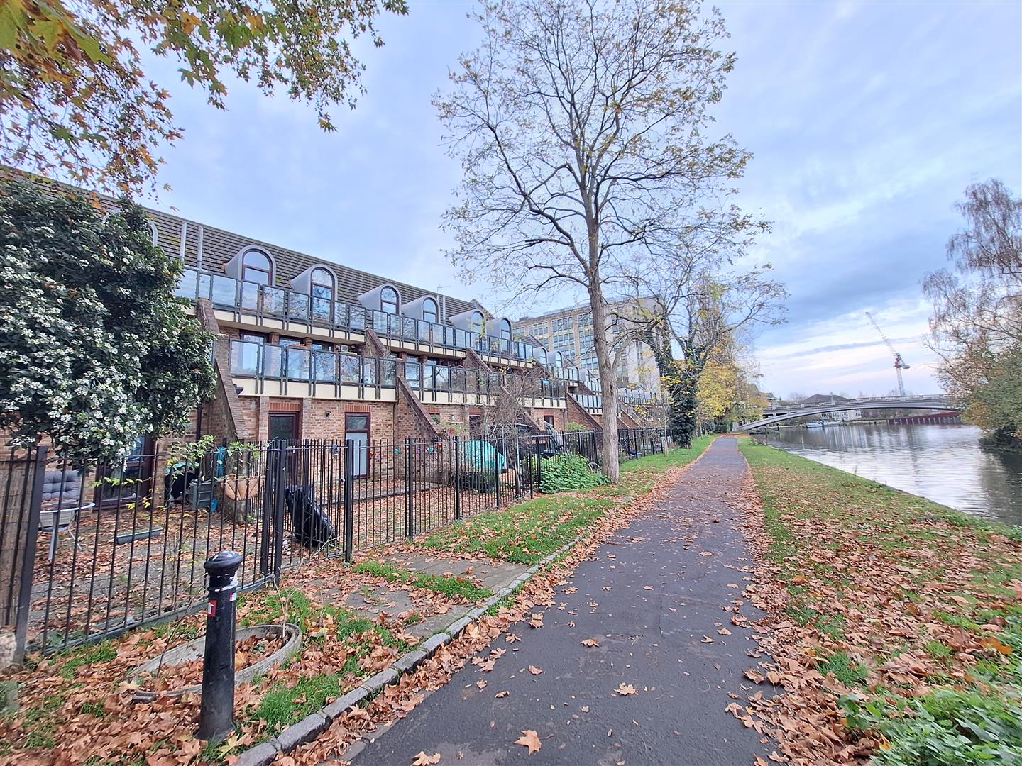 Kingfisher Place Kings Meadow Way Apartment to let in Reading