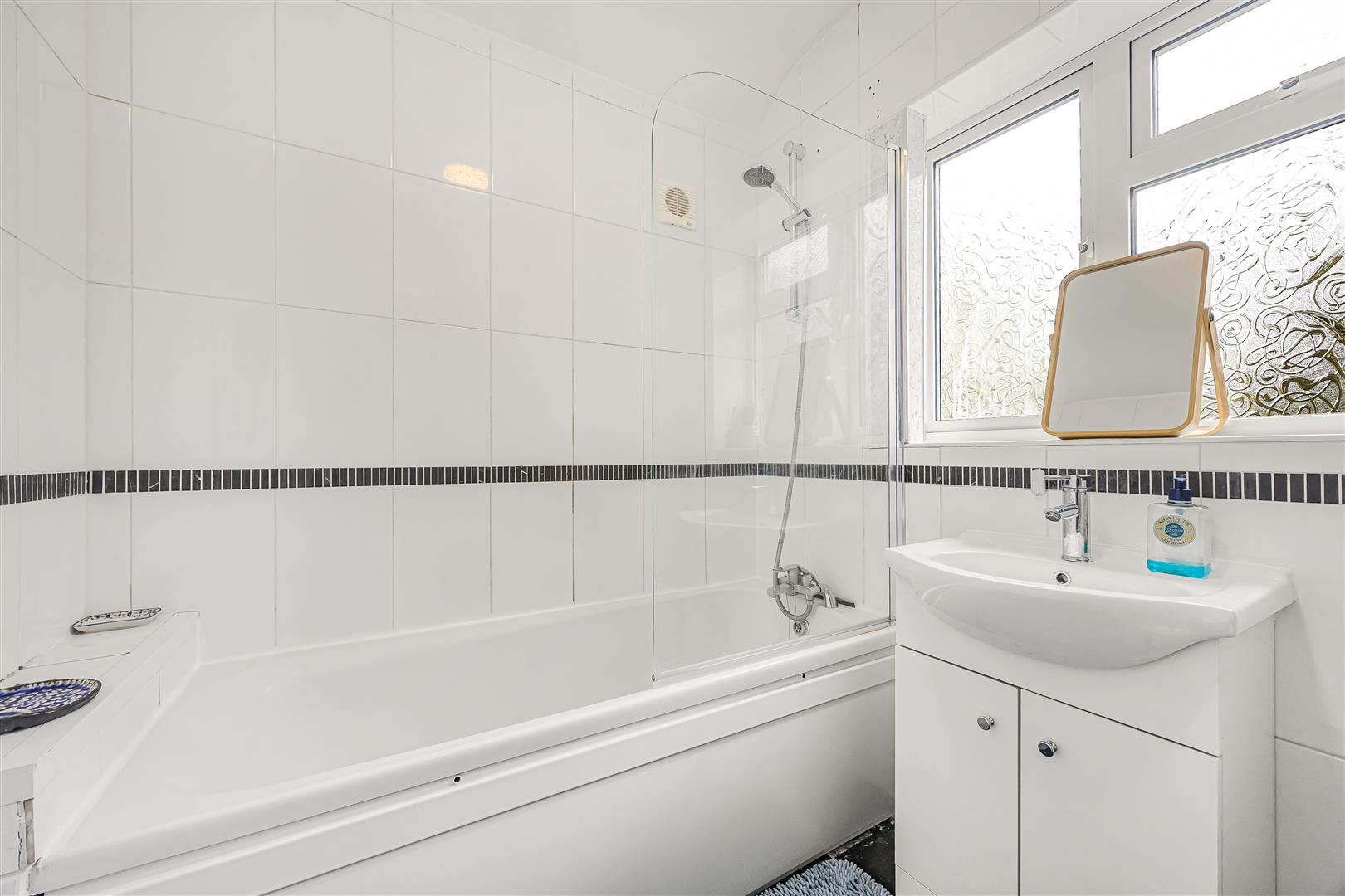 Stanhope Road  Semi-Detached House for sale in Reading